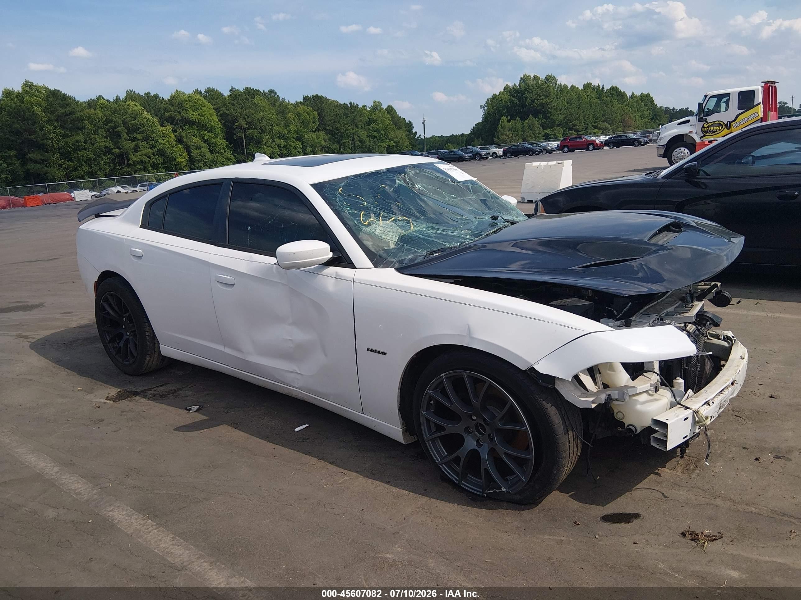 2015 Dodge Charger RT, VIN 2C3CDXCT0FH879525 — Front end