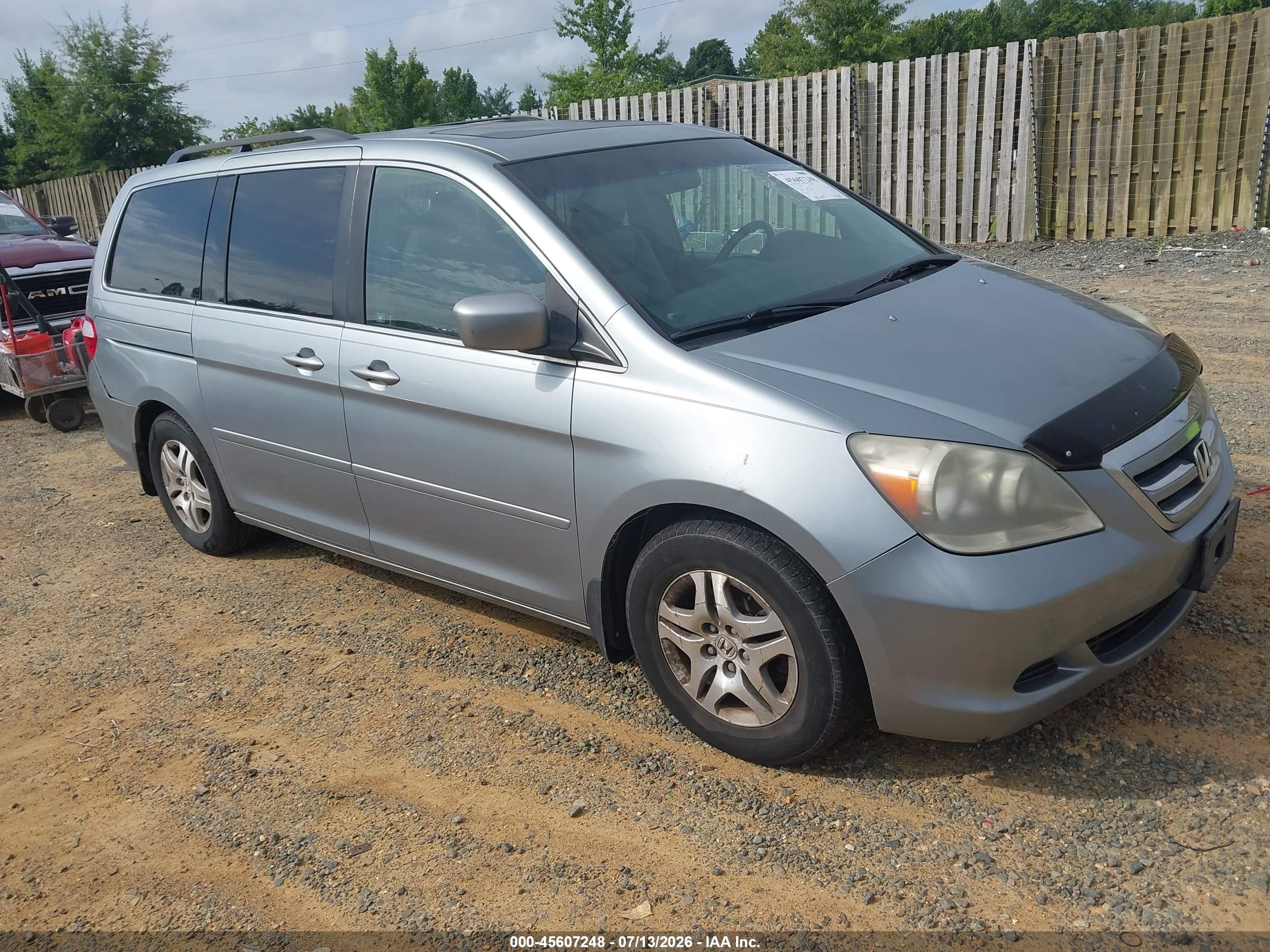 2006 Honda Odyssey EX-L, VIN 5FNRL38786B079350 — Normal wear