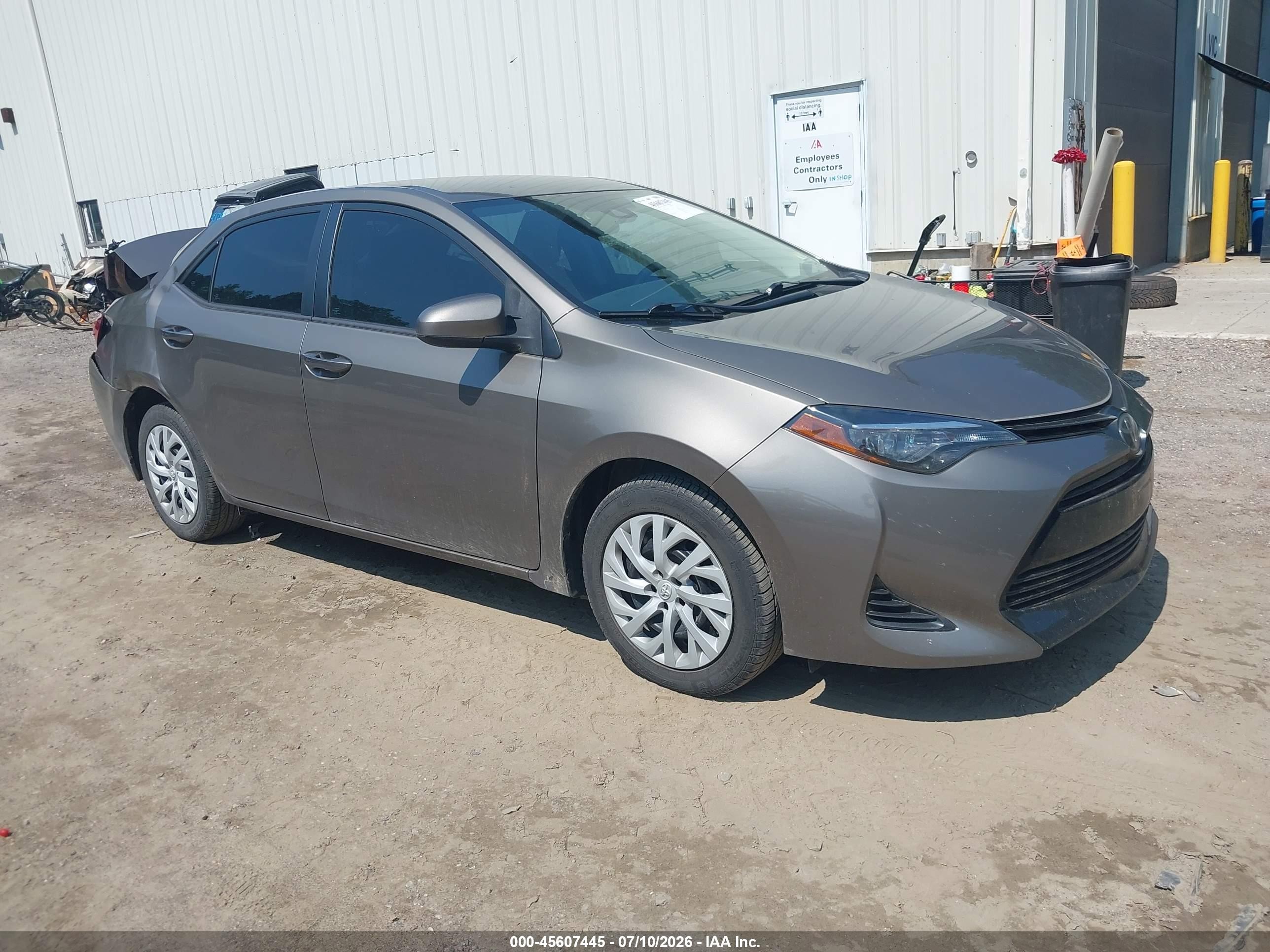 2019 Toyota Corolla LE, VIN 5YFBURHE3KP883120 — Rear end