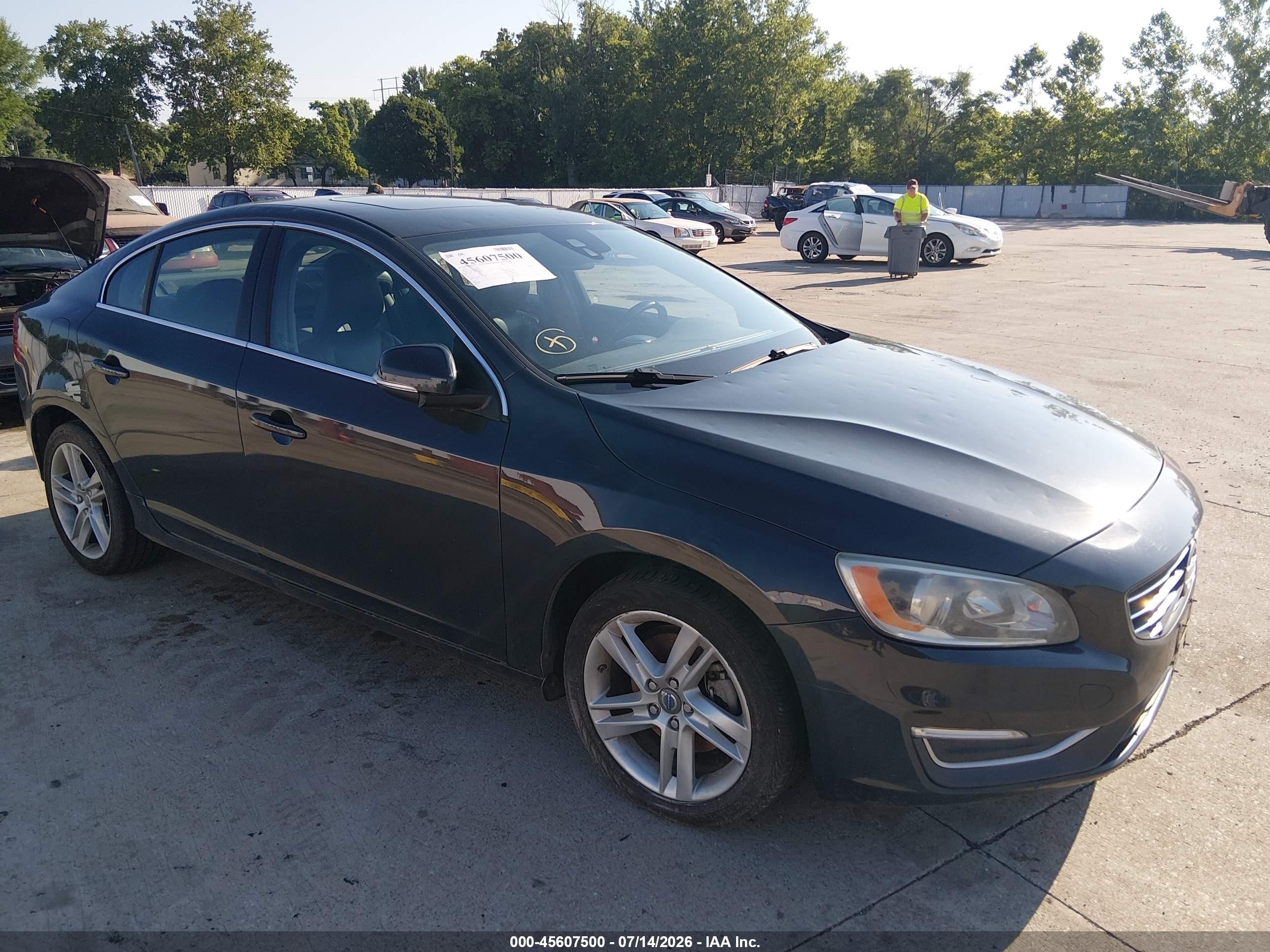 2015 Volvo S60 T5 Drive-E Premier, VIN YV126MFB9F1315478 — Normal wear