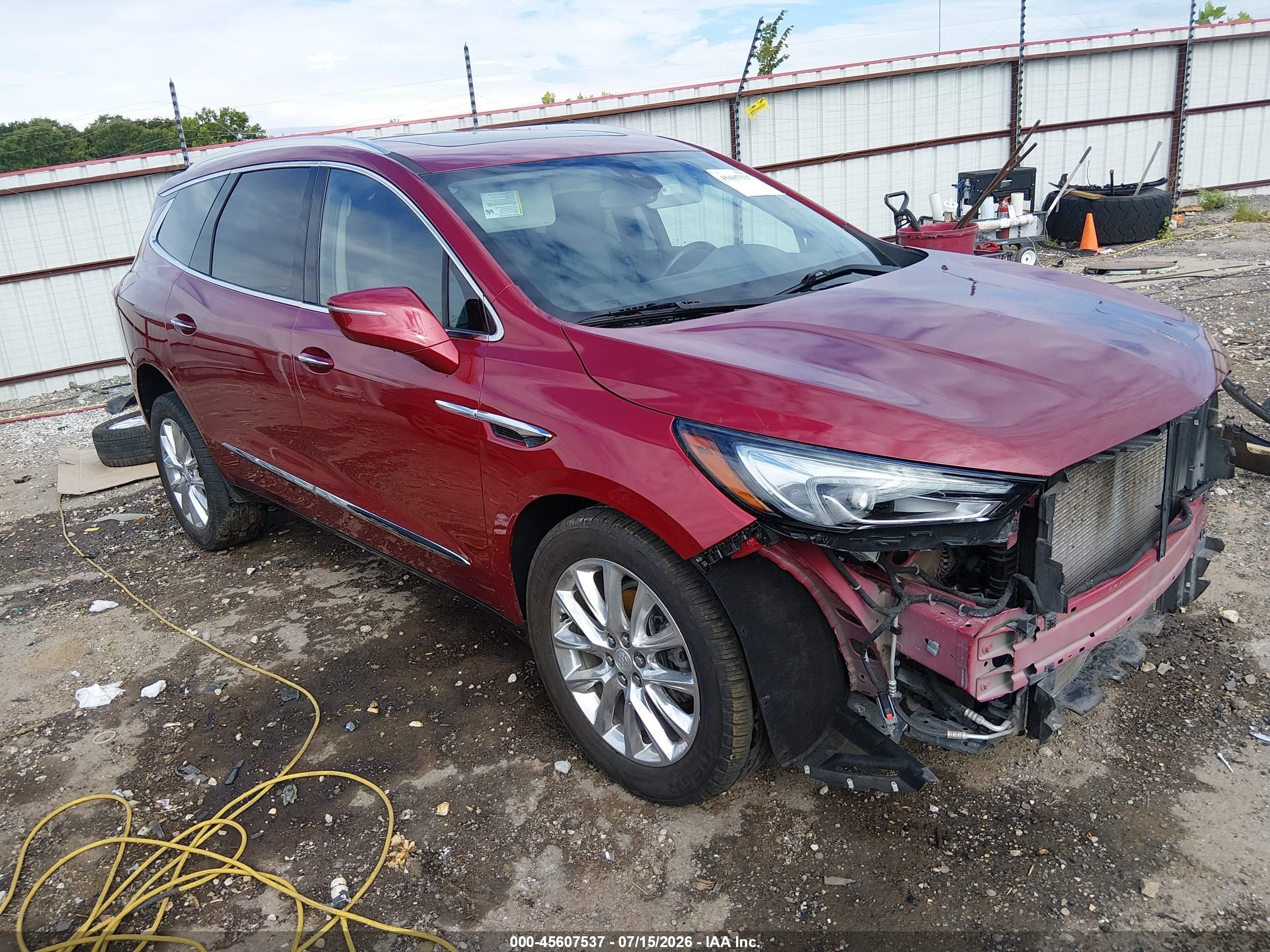 2021 Buick Enclave Premium, VIN 5GAEVBKW8MJ218418 — Front end