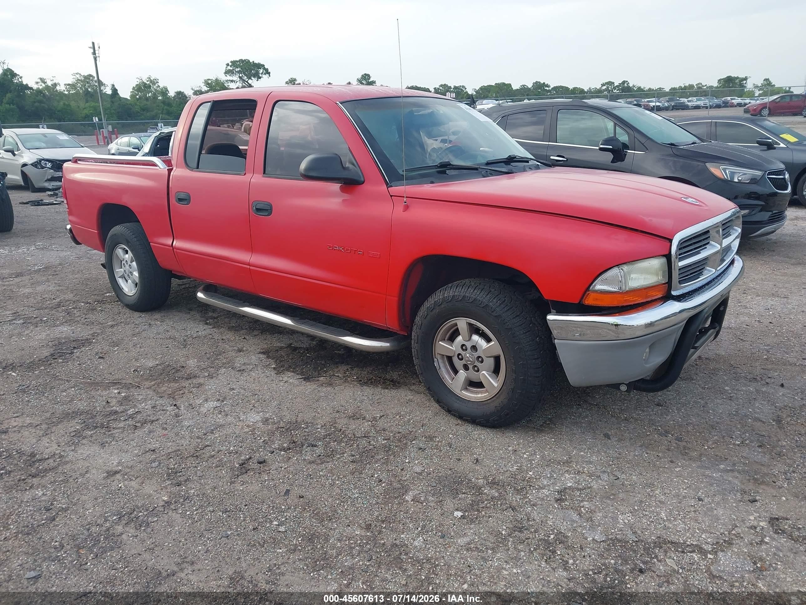 2001 Dodge Dakota Sport, VIN 1B7HL2AX71S306488 — Перед
