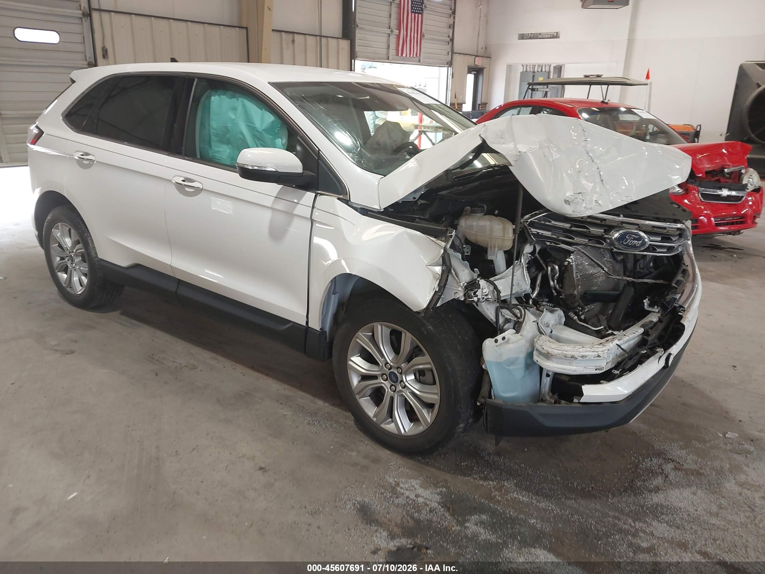 2021 Ford Edge Titanium, VIN 2FMPK4K97MBA59879 — Front end