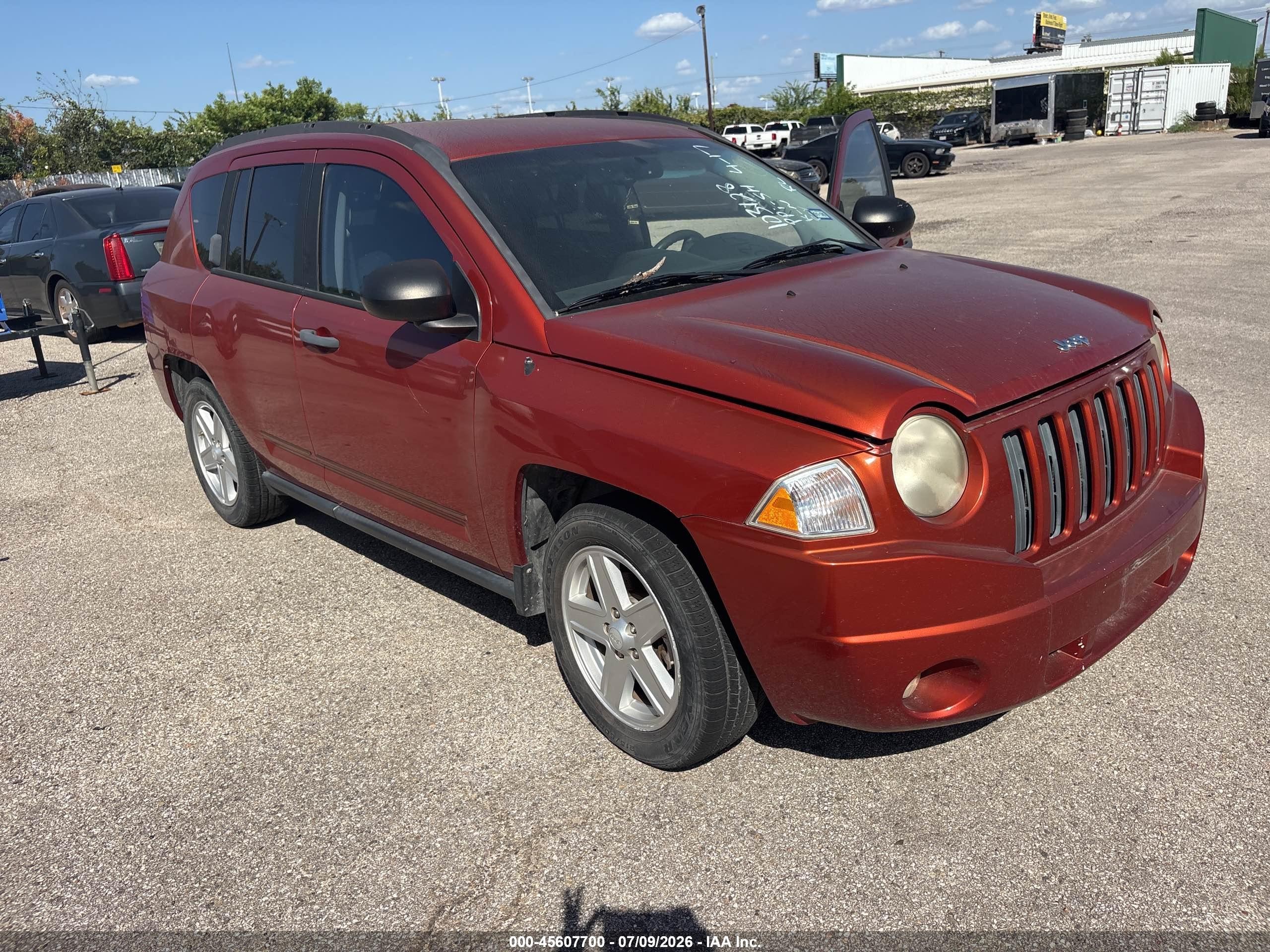 2009 Jeep Compass Sport, VIN 1J8FT47B49D103128 — Normal wear