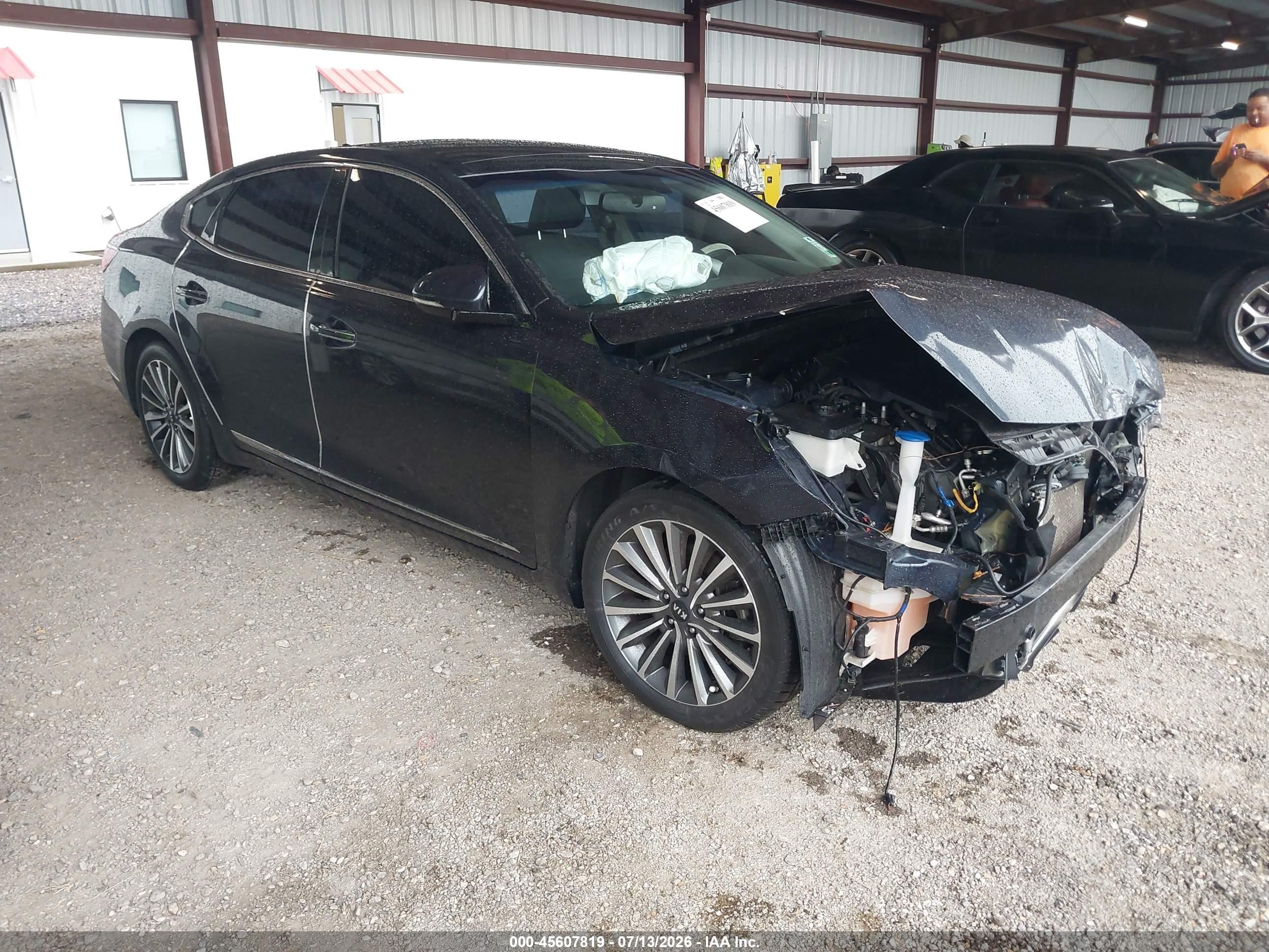 2018 Kia Cadenza Limited, VIN KNALC4J11J5119356 — Front end