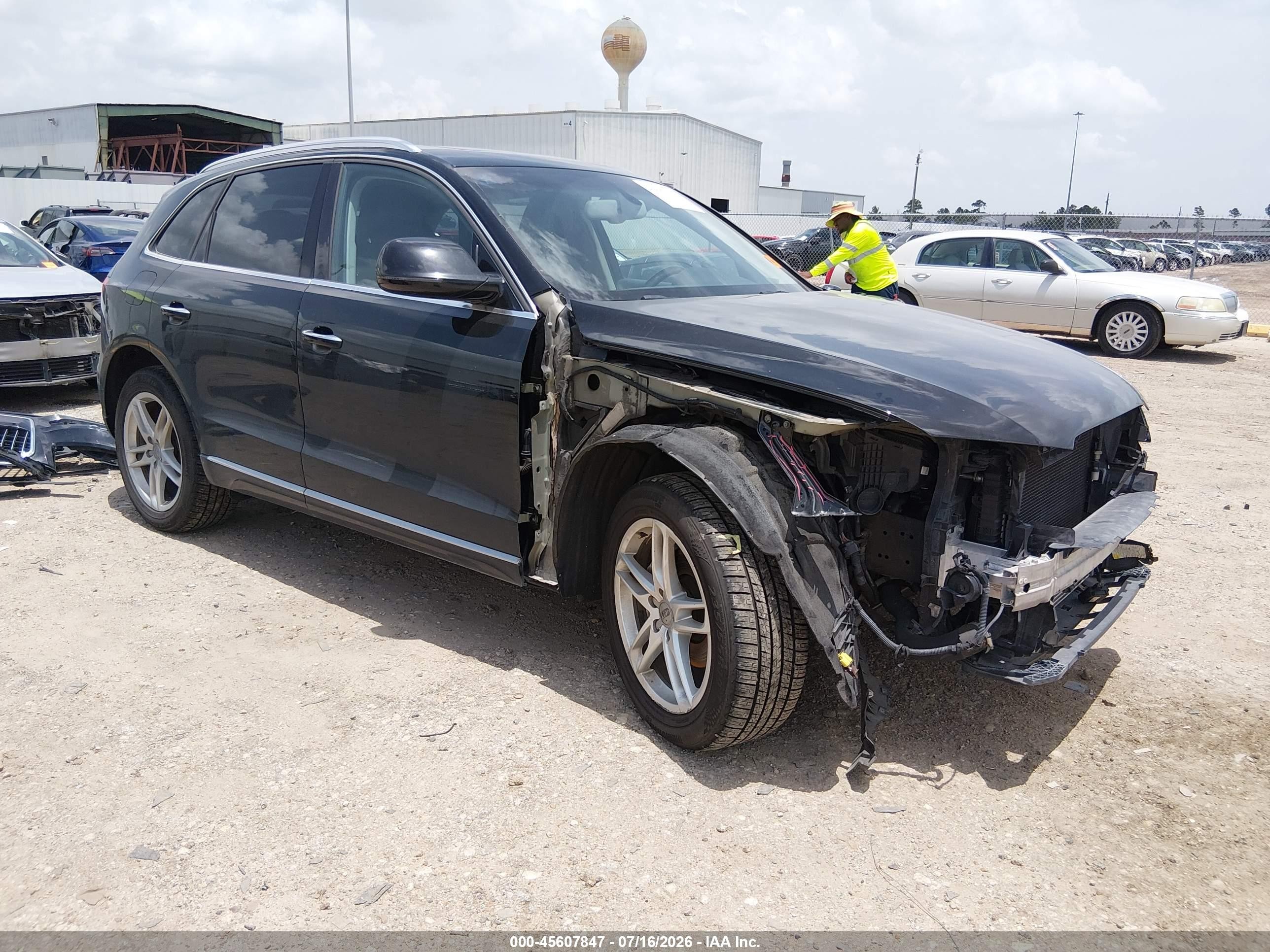 2016 Audi Q5 Premium Plus, VIN WA1L2AFP7GA059983 — Front end