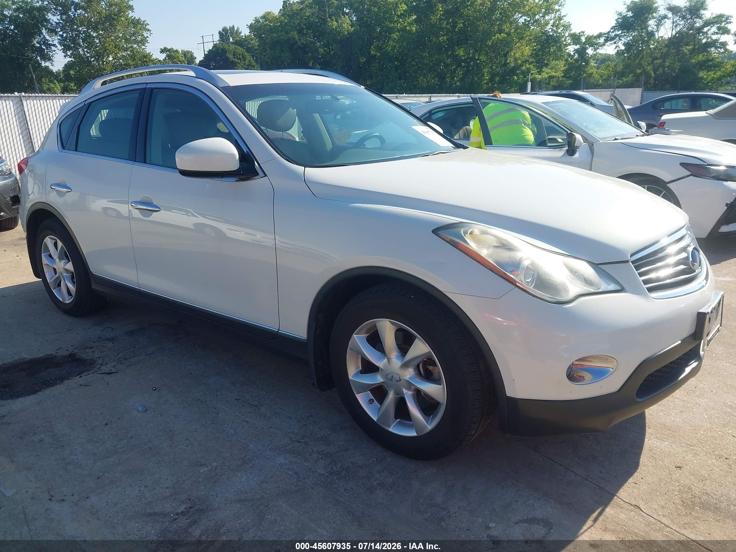 2010 Infiniti EX Journey, VIN JN1AJ0HR8AM755026 — Normal wear