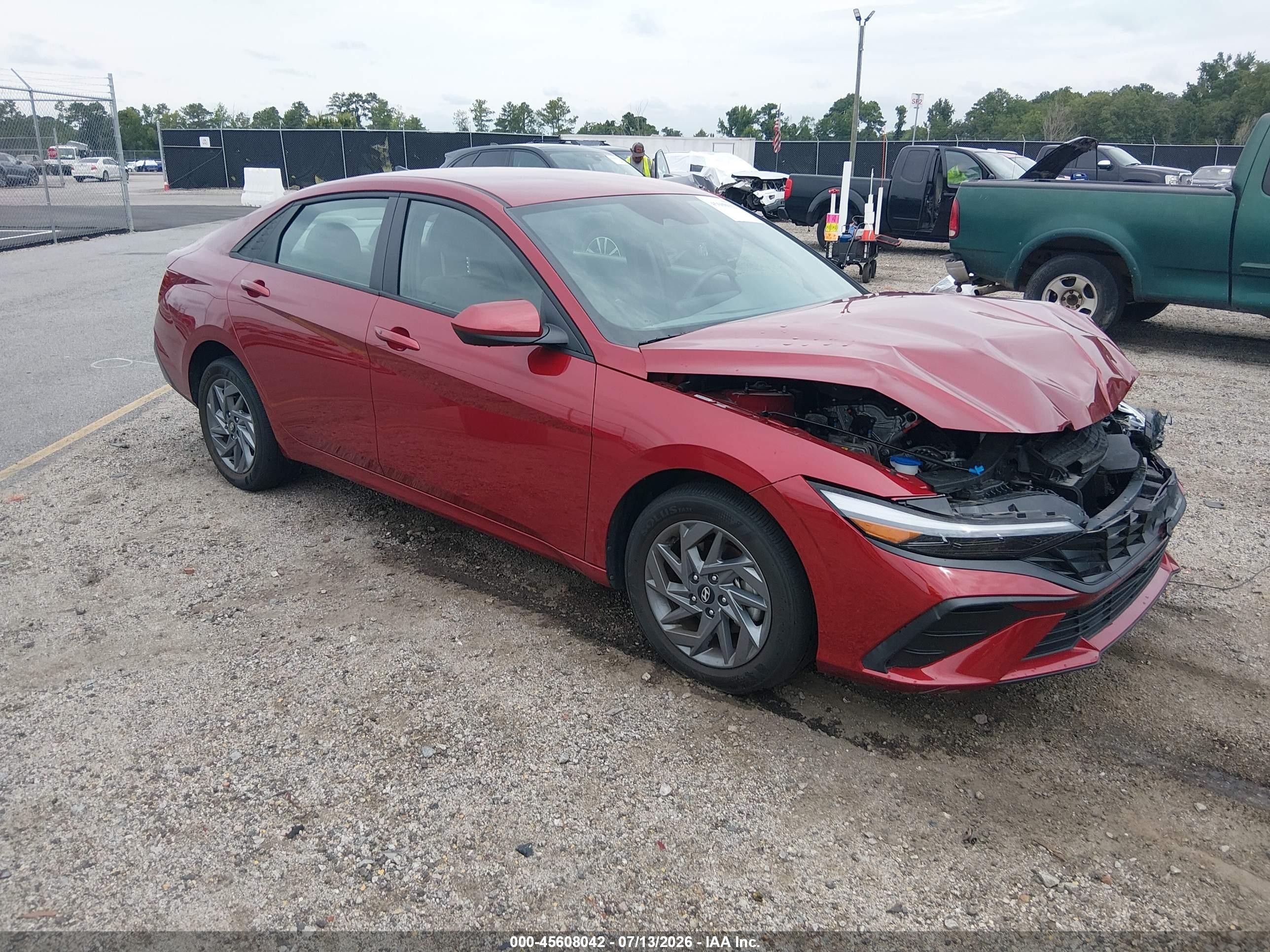 2024 Hyundai Elantra SEL, VIN KMHLM4DG0RU703955 — Front end