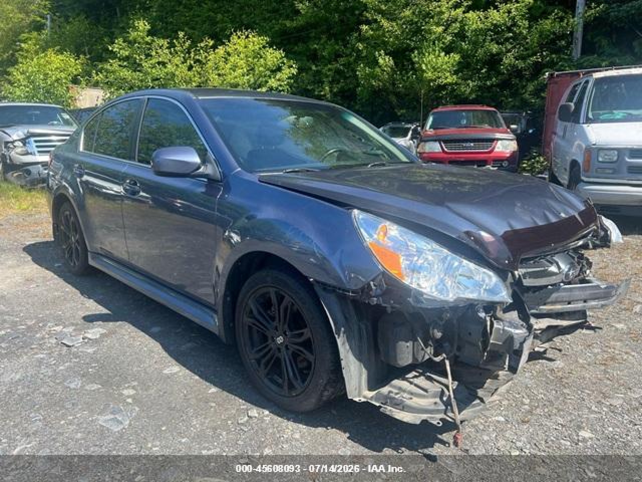2014 Subaru Legacy Limited, VIN 4S3BMBM6XE3008894 — Перед