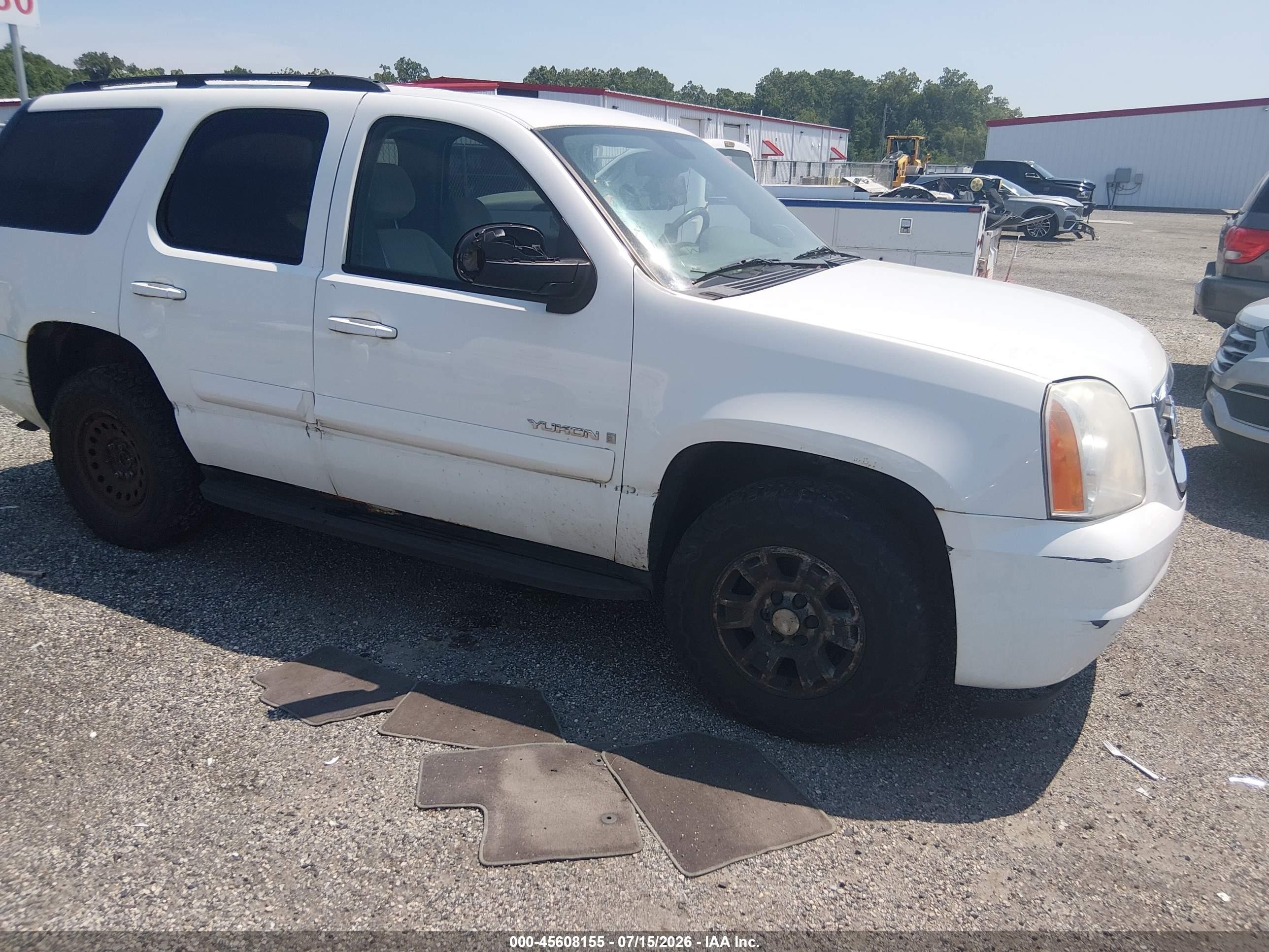 2008 GMC Yukon SLT 4SA, VIN 1GKFK13038J231491 — Normal wear