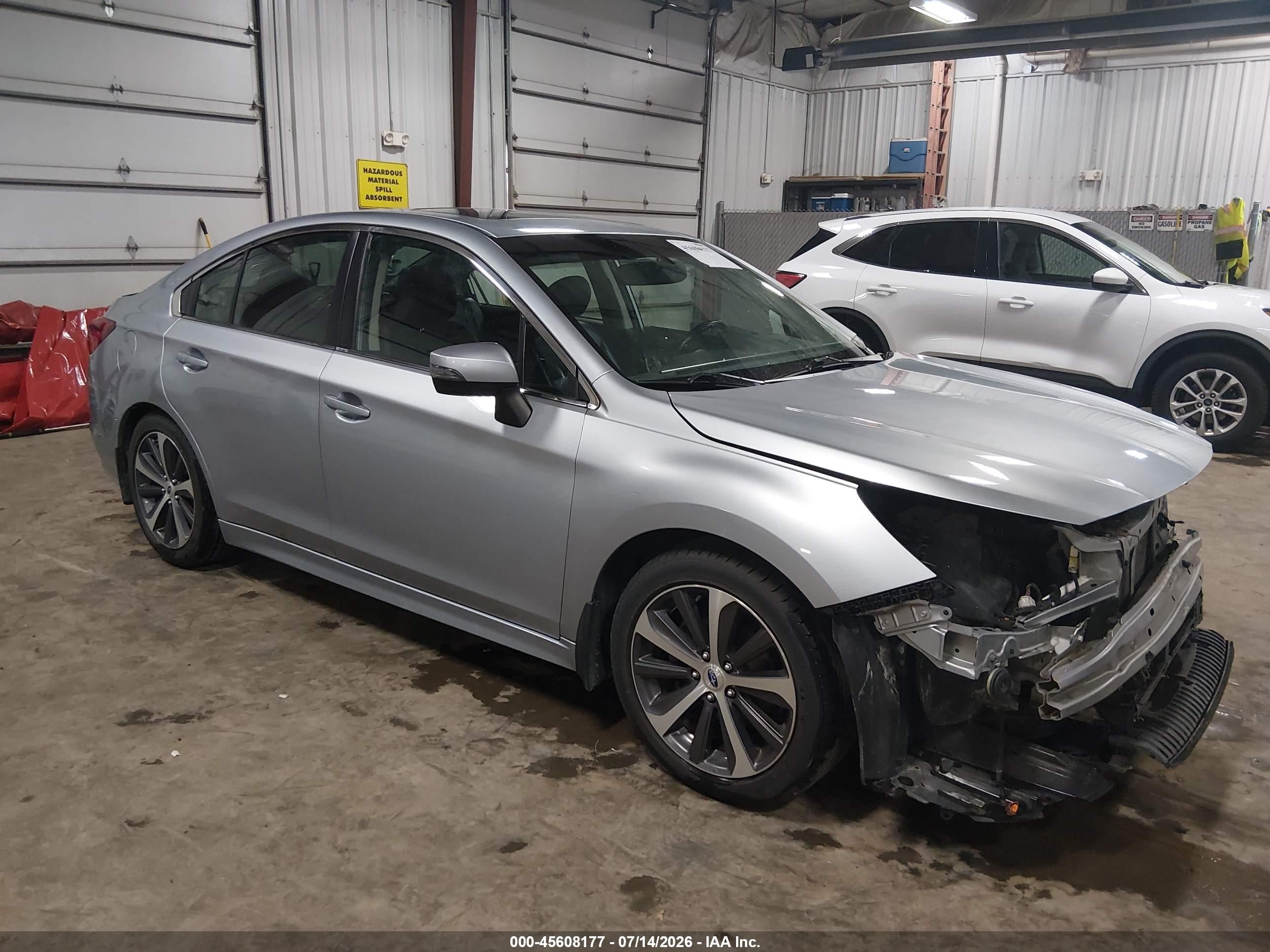2015 Subaru Legacy Limited, VIN 4S3BNAL66F3038131 — Front end