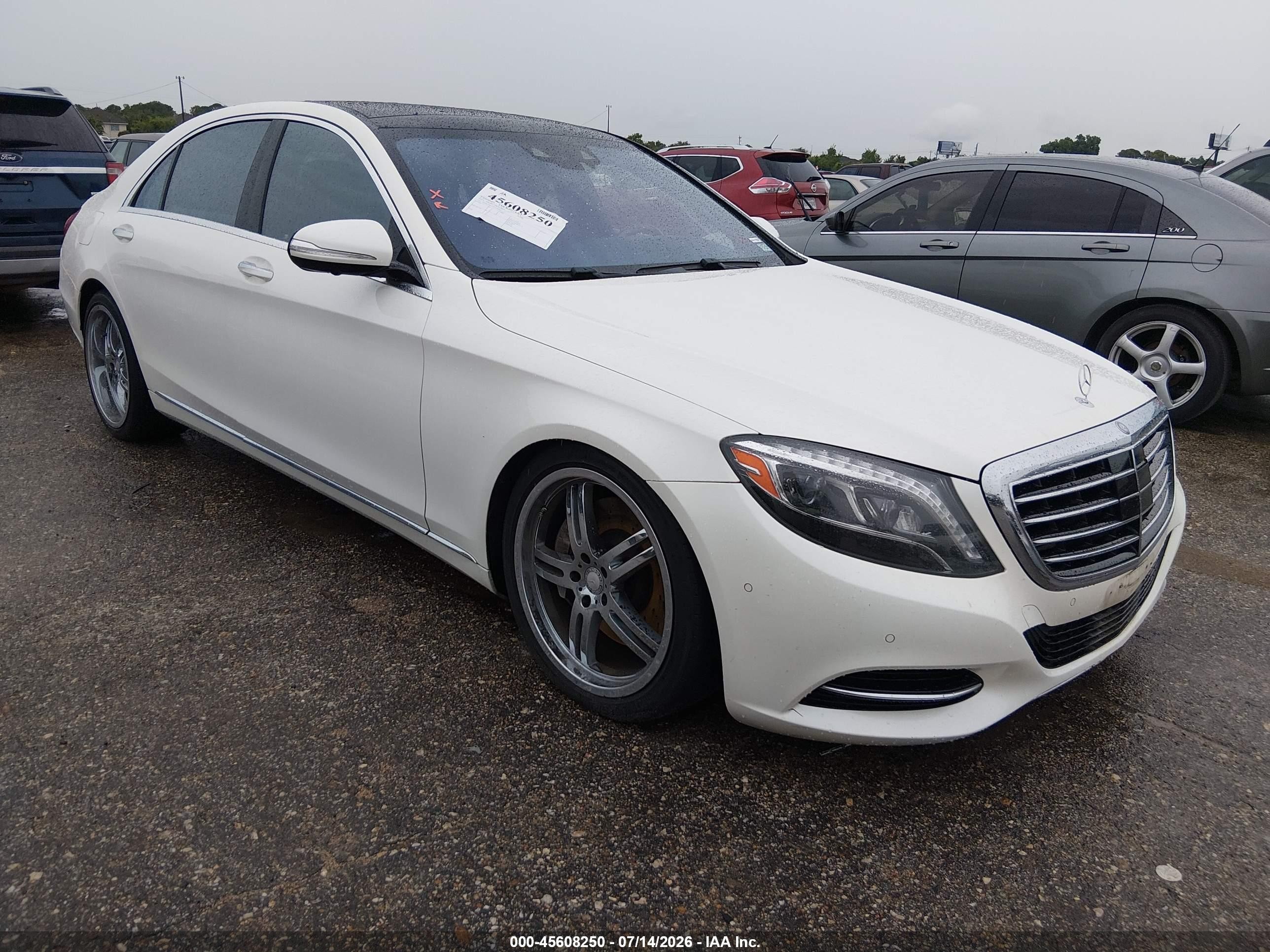 2015 Mercedes-Benz S 550, VIN WDDUG8CB0FA070406 — Normal wear