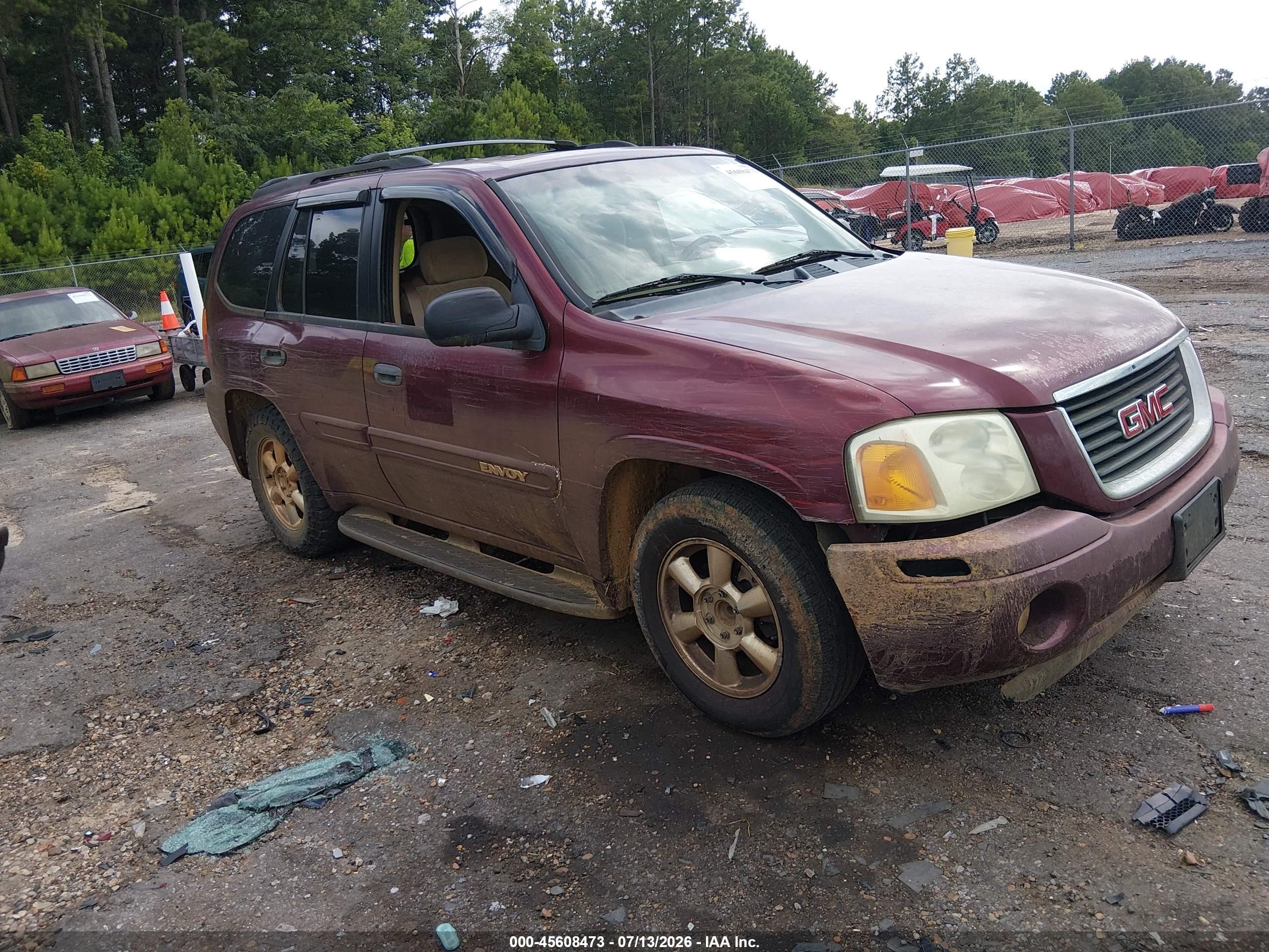 2002 GMC Envoy SLE, VIN 1GKDS13SX22282108 — Normal wear