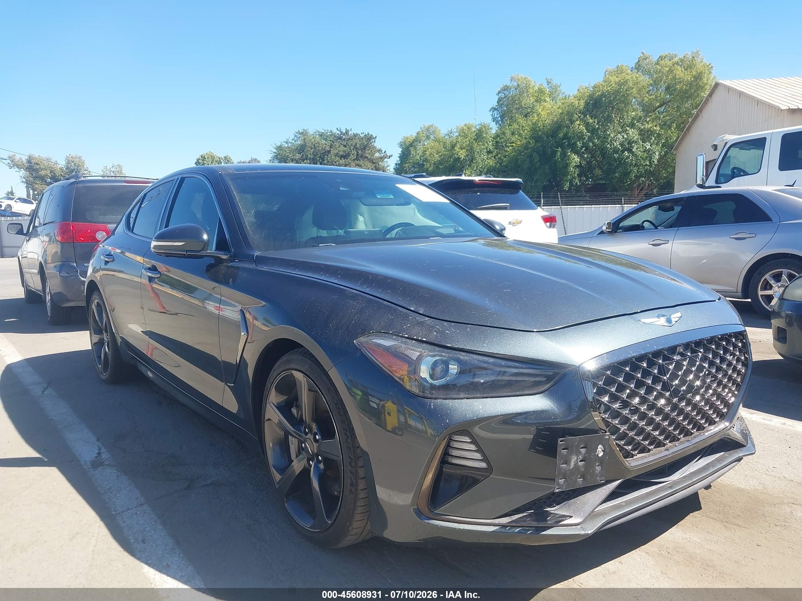 2020 Genesis G70 3.3T, VIN KMTG34LE0LU058175 — Rear end