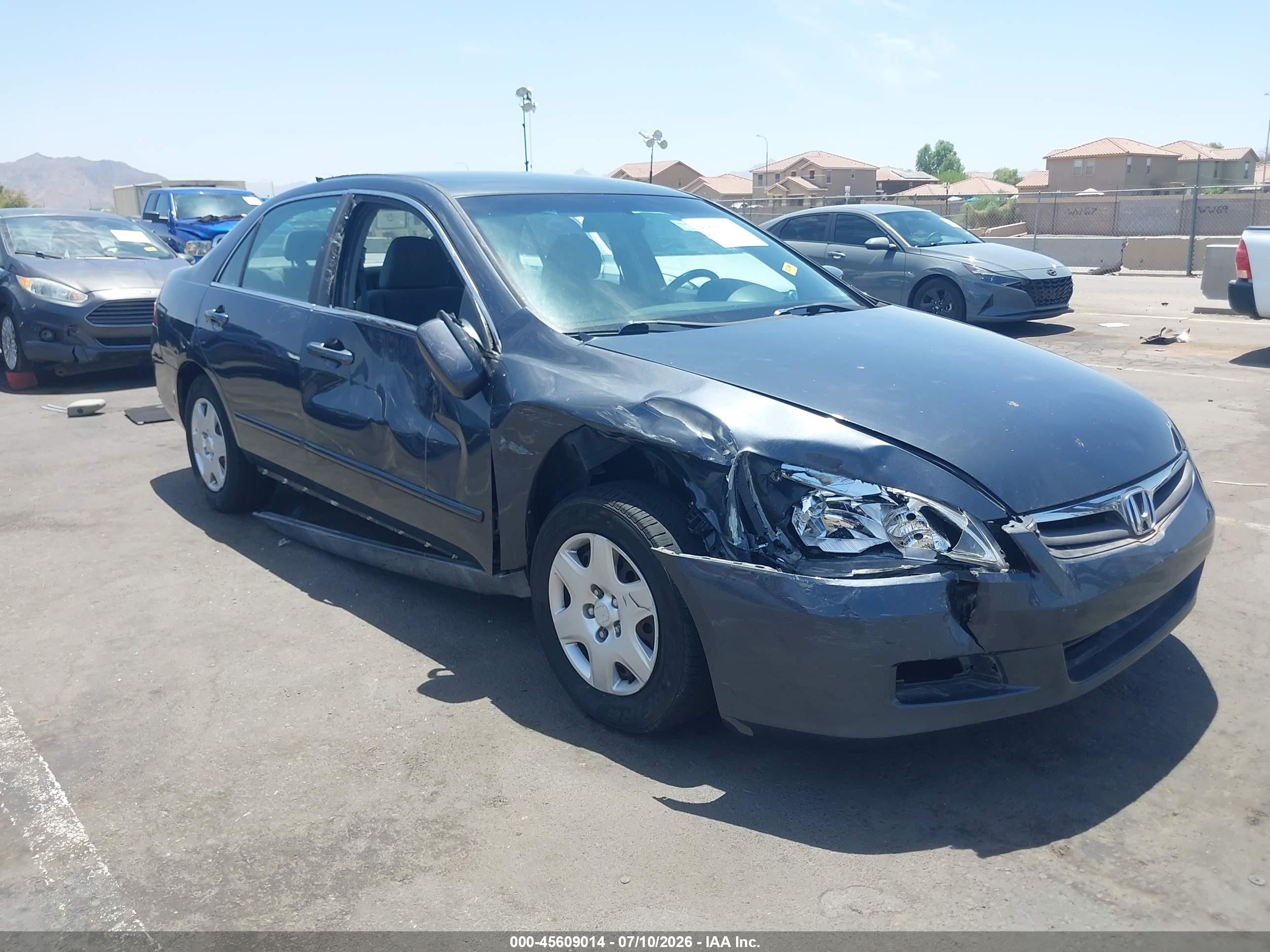 2007 Honda Accord LX, VIN 1HGCM56437A227956 — Перед