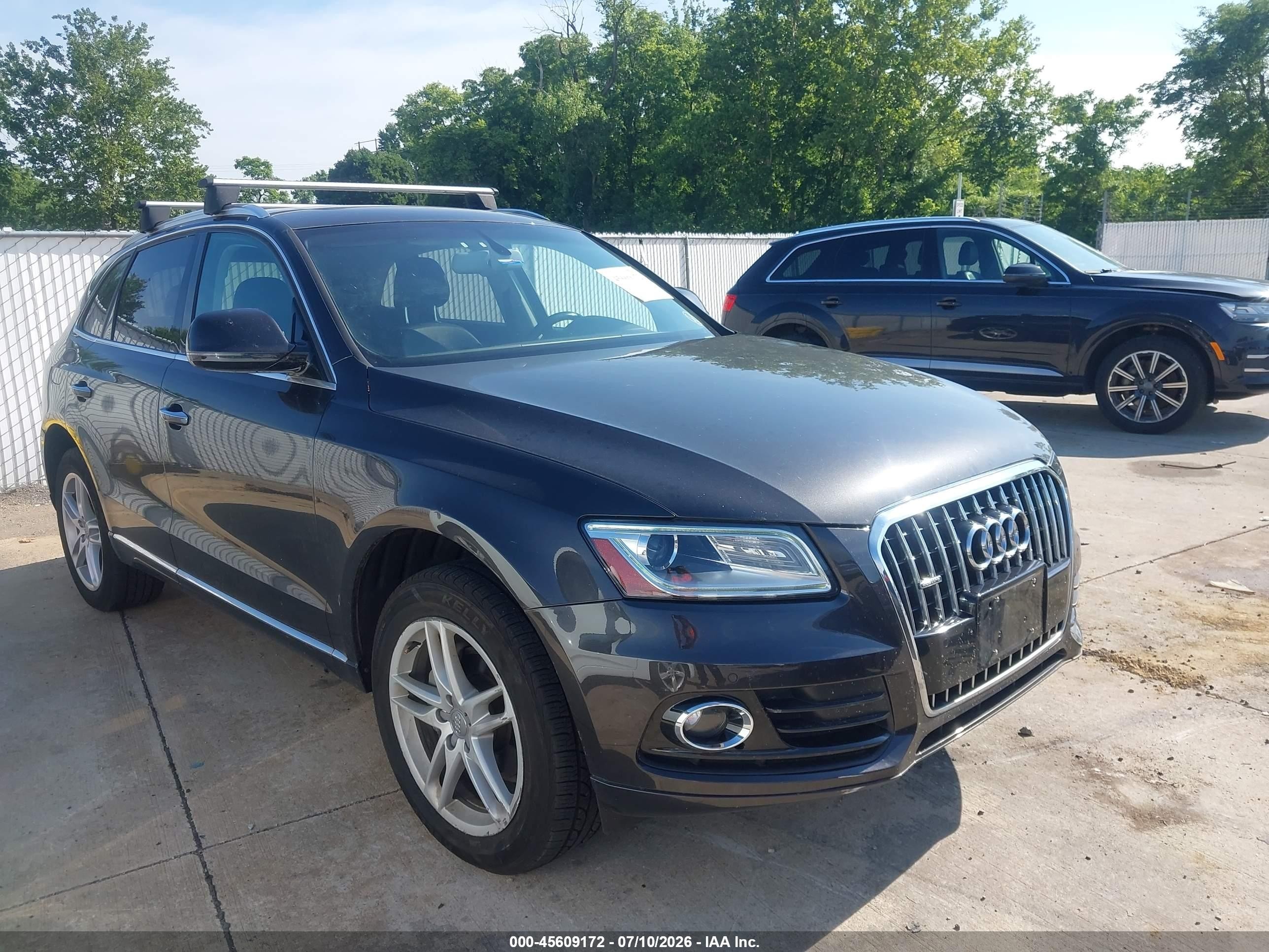 2016 Audi Q5 Premium Plus, VIN WA1L2AFP4GA090396 — Normal wear