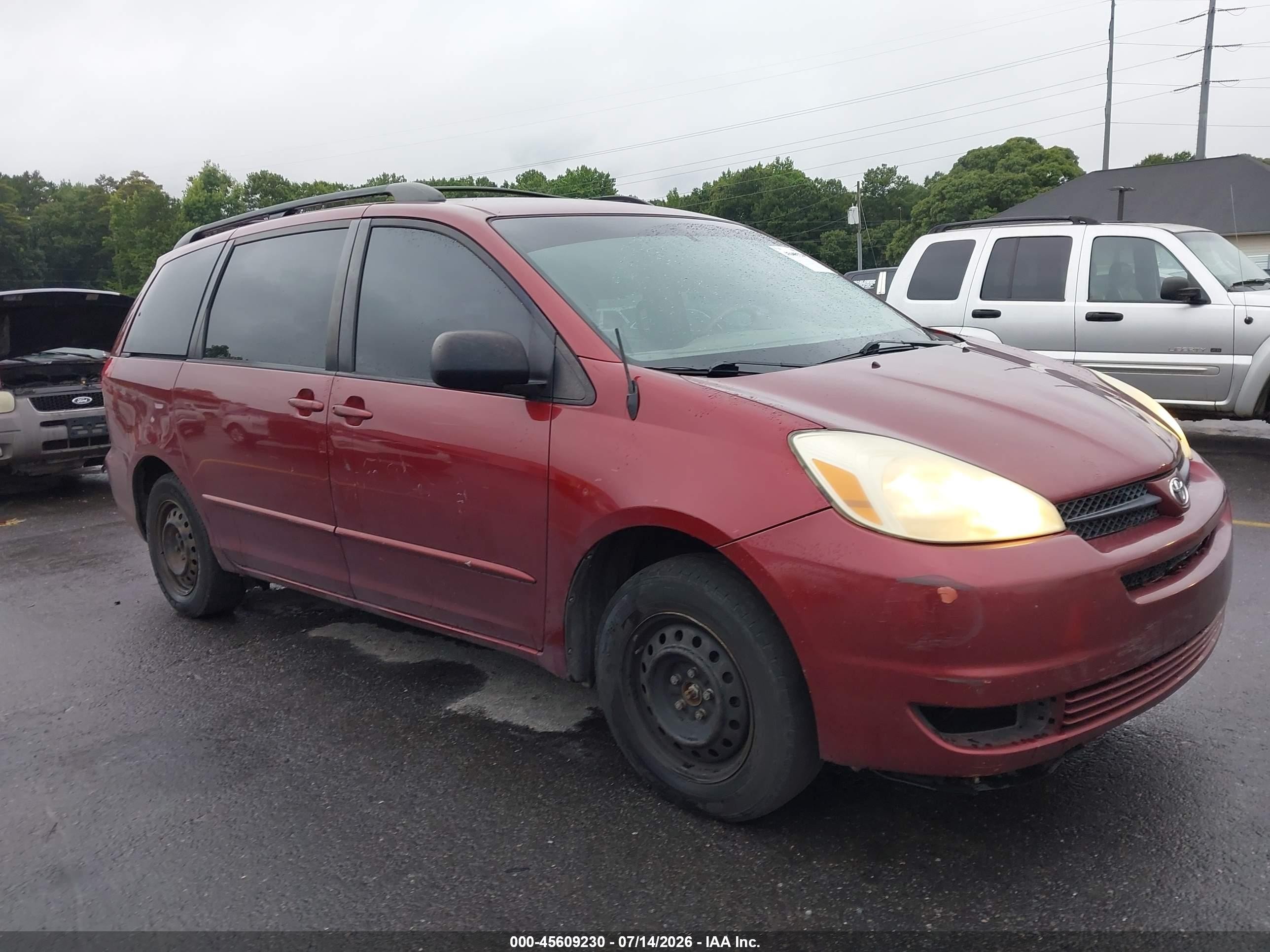 2005 Toyota Sienna CE, VIN 5TDZA23C75S242360 — Normal wear