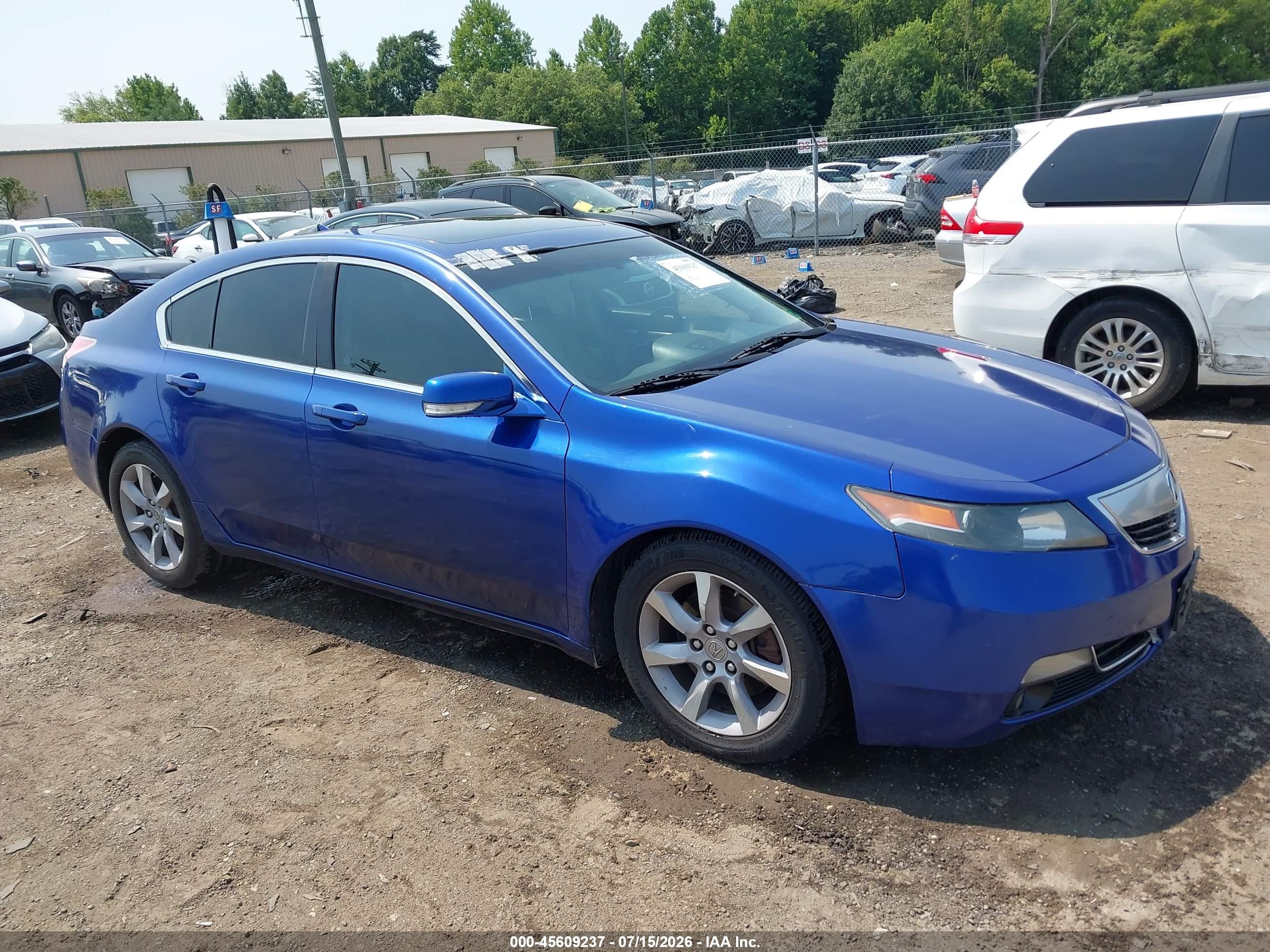 2013 Acura TL, VIN 19UUA8F24DA010103 — Side