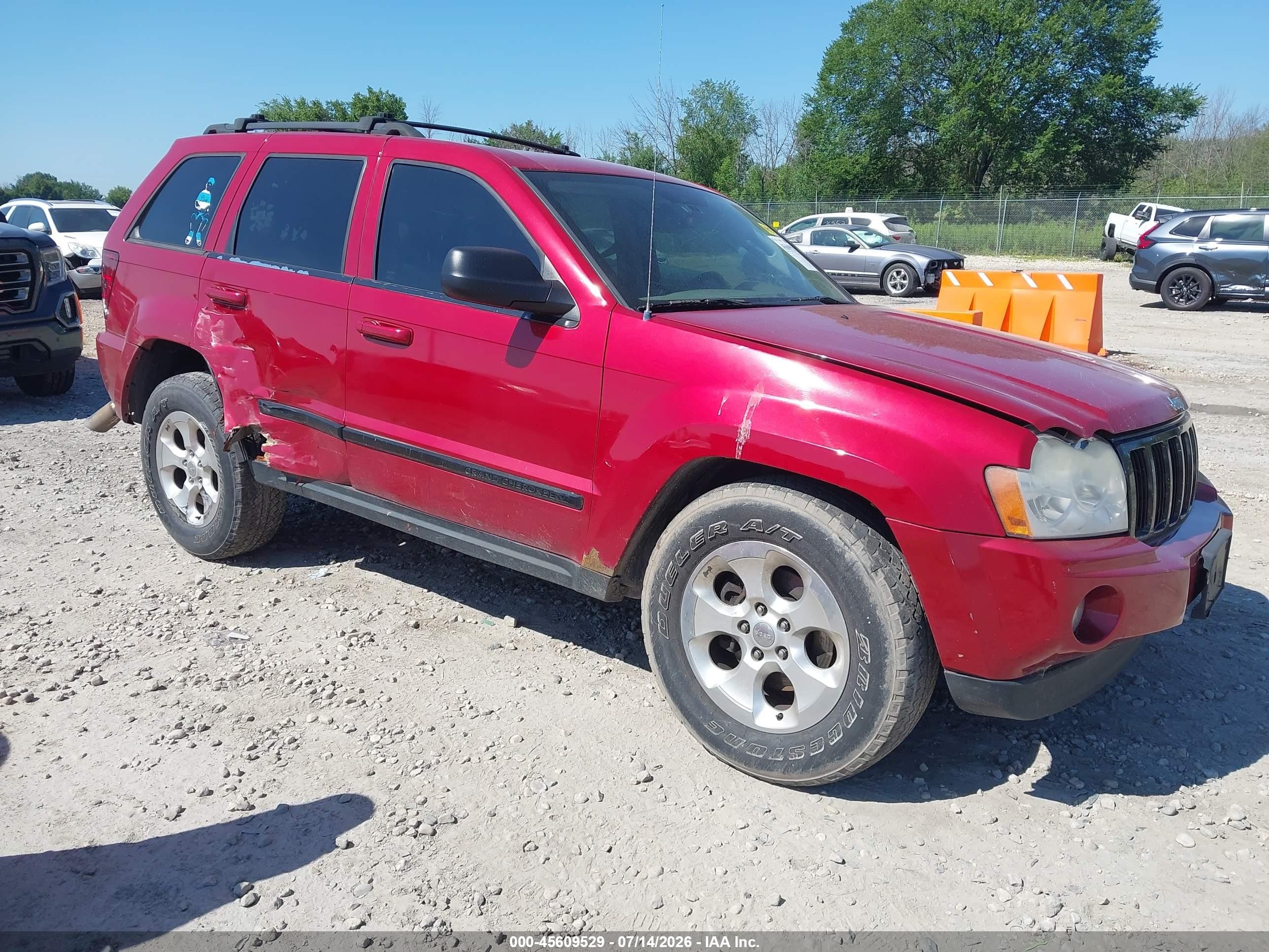 2005 Jeep Grand Cherokee Limited, VIN 1J4HR58275C723839 — Rear end