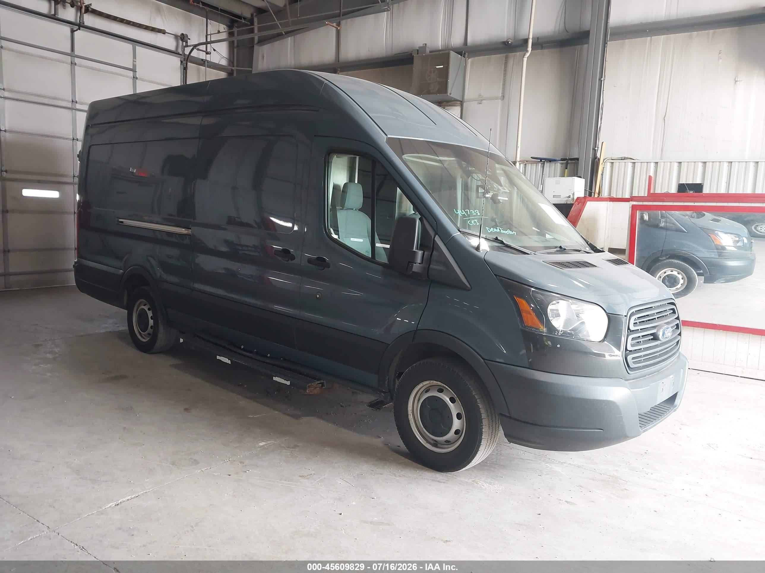2019 Ford Transit, VIN 1FTYR3XM1KKA97266 — Rear end