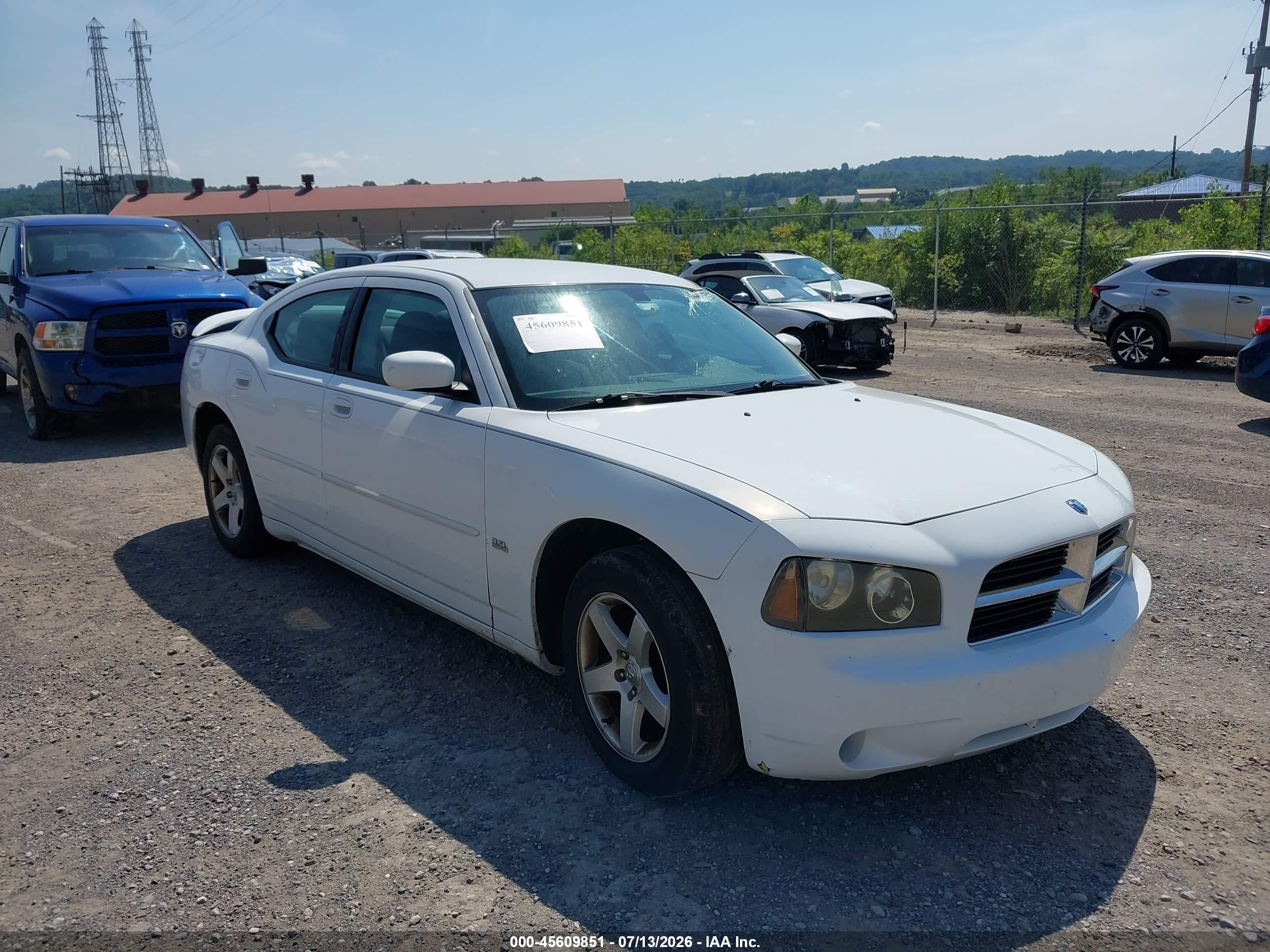 2010 Dodge Charger SXT, VIN 2B3CA3CV3AH257431 — Side