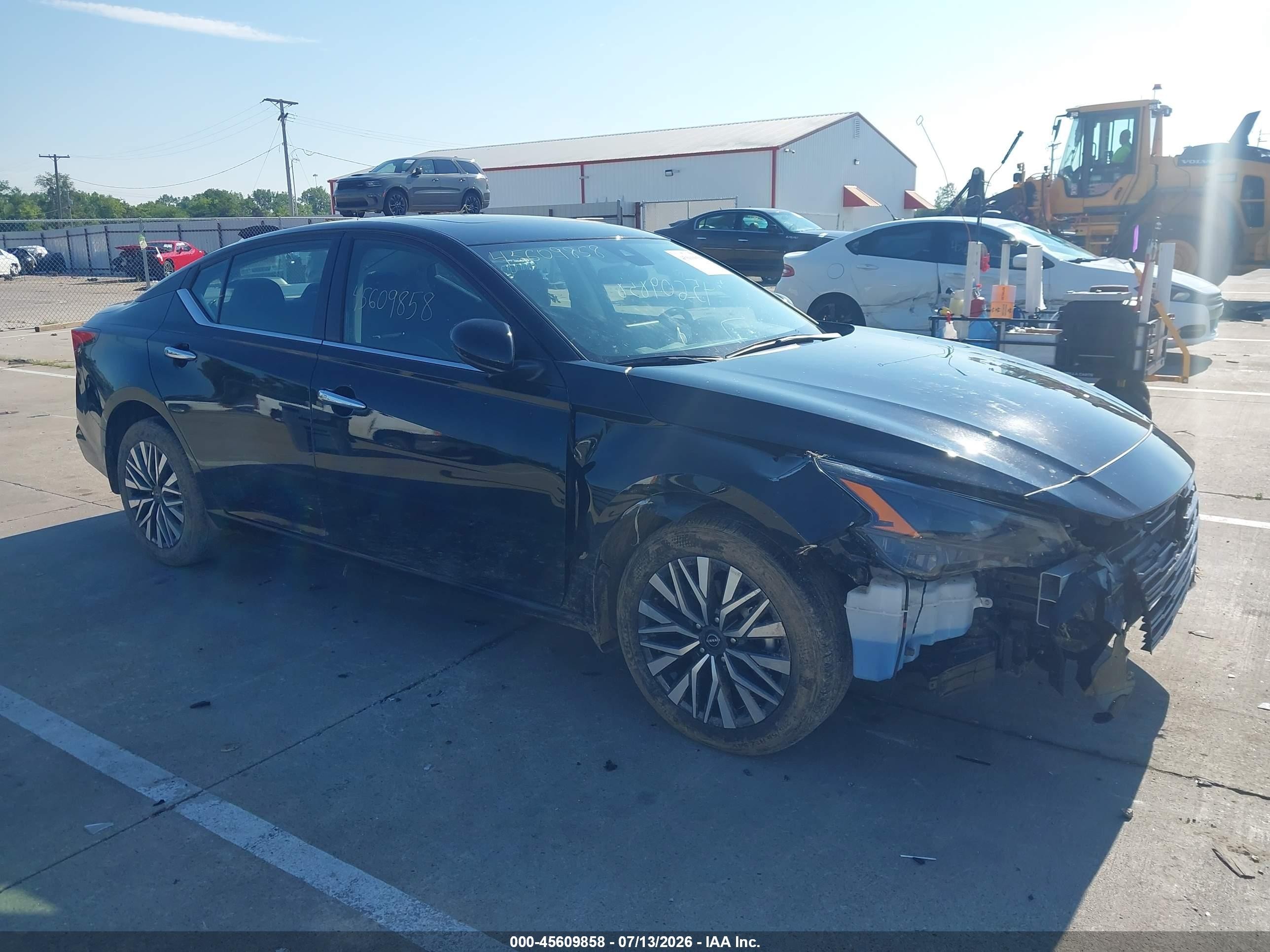 2024 Nissan Altima SV, VIN 1N4BL4DW2RN411251 — Front end