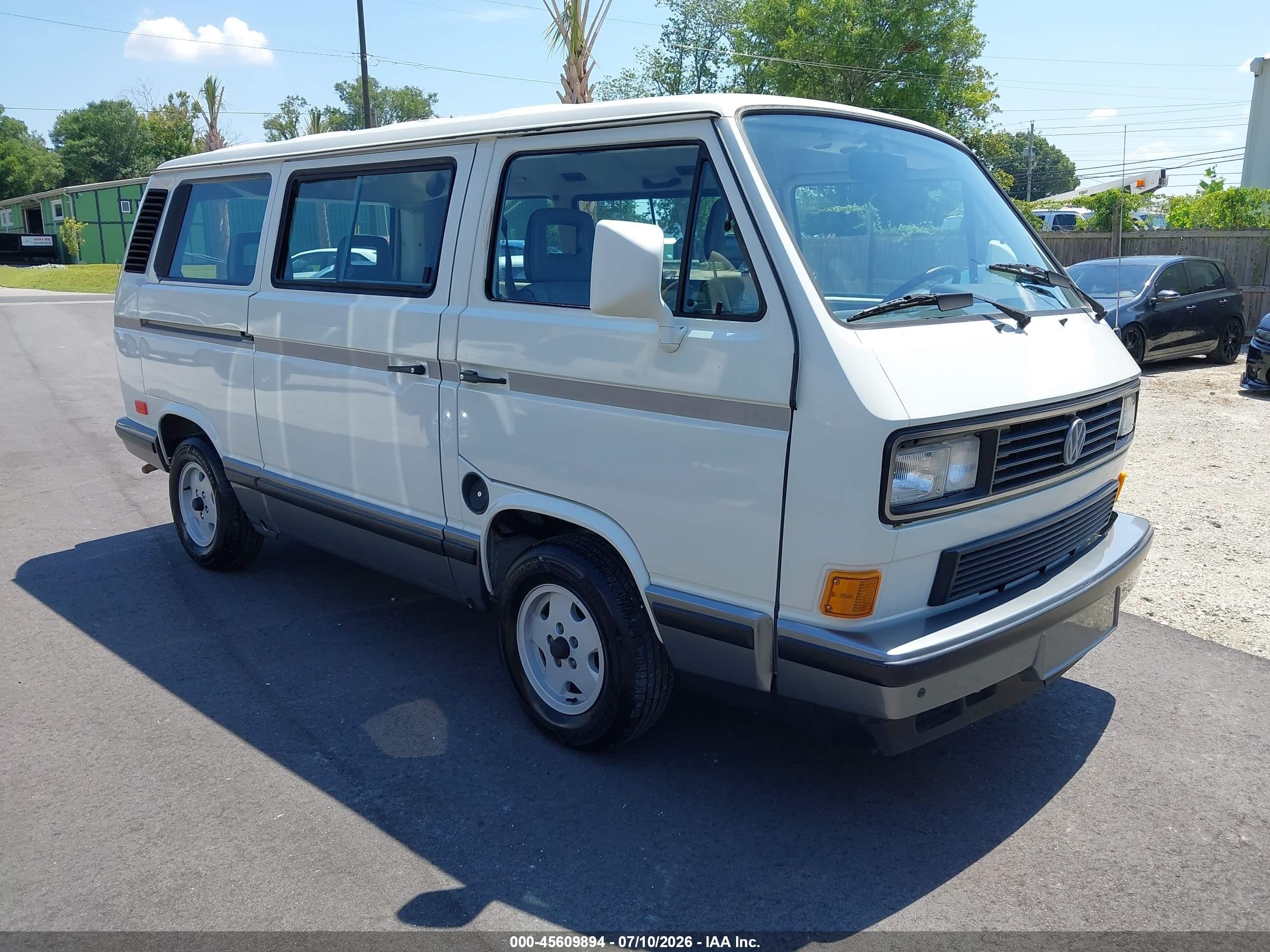 1990 Volkswagen Vanagon, VIN WV2YB0250LH012274 — Normal wear