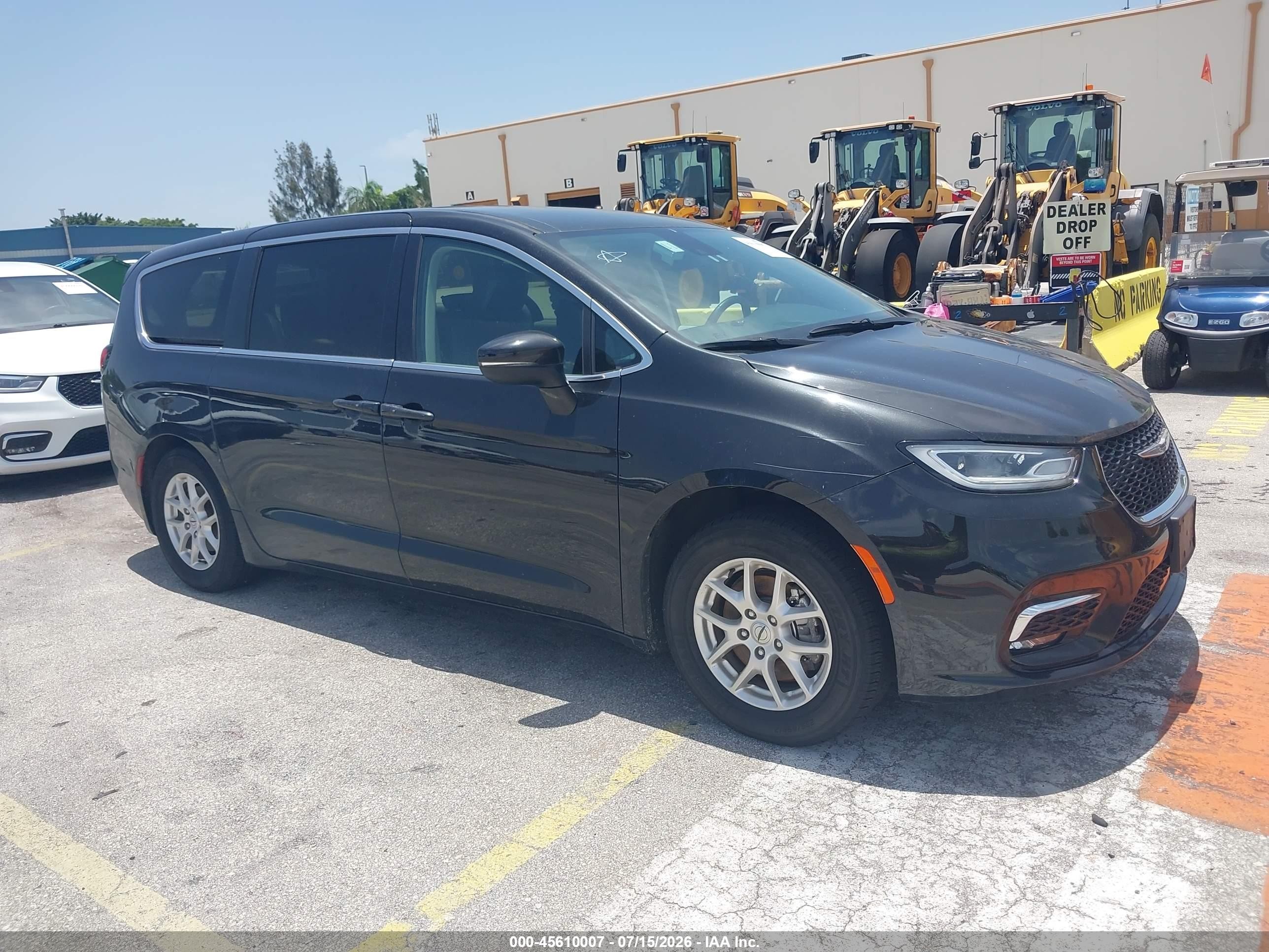 2023 Chrysler Pacifica Touring L, VIN 2C4RC1BG2PR587087 — Вода / потоп