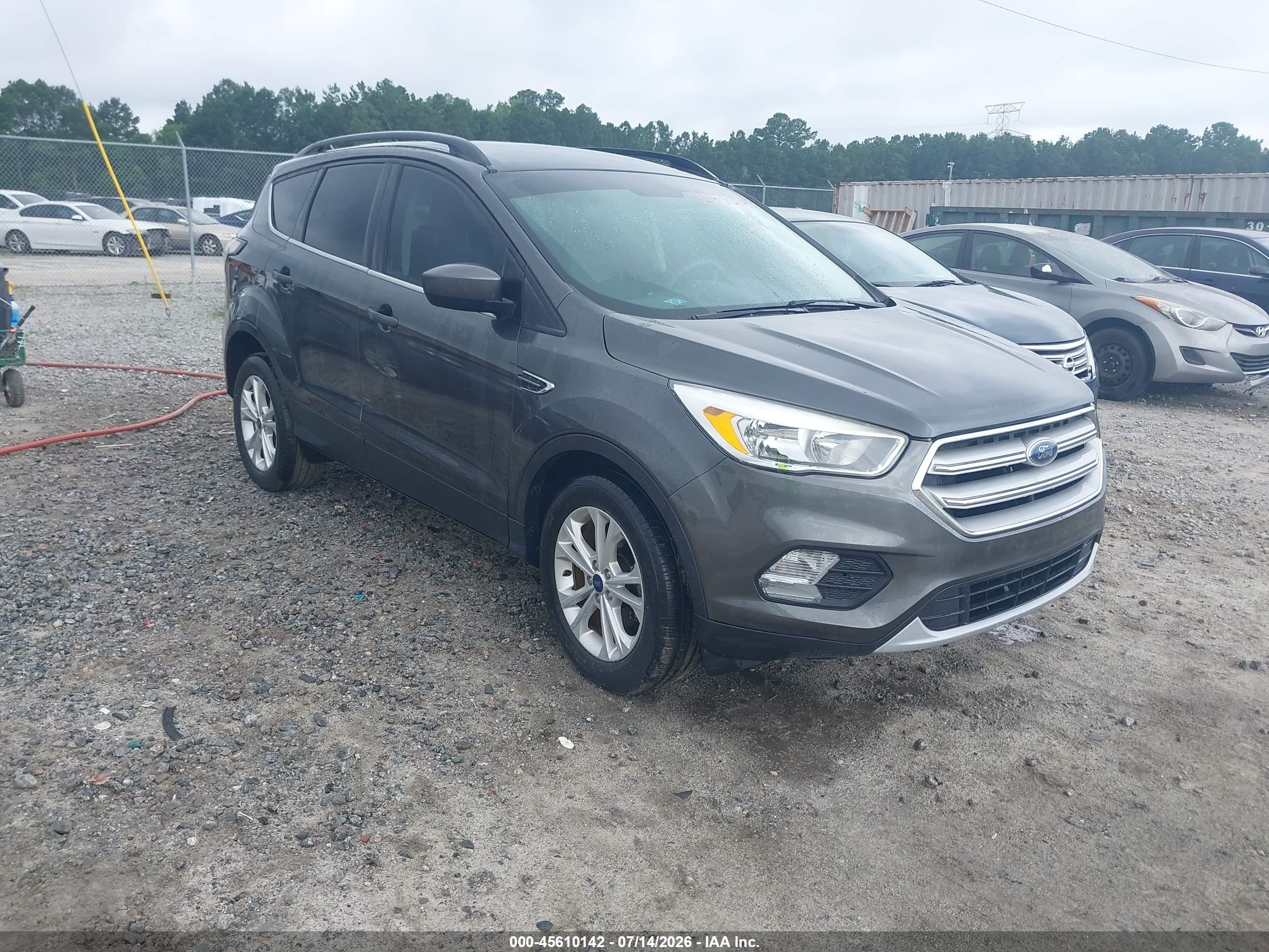 2018 Ford Escape SE, VIN 1FMCU0GD5JUB35426 — Normal wear