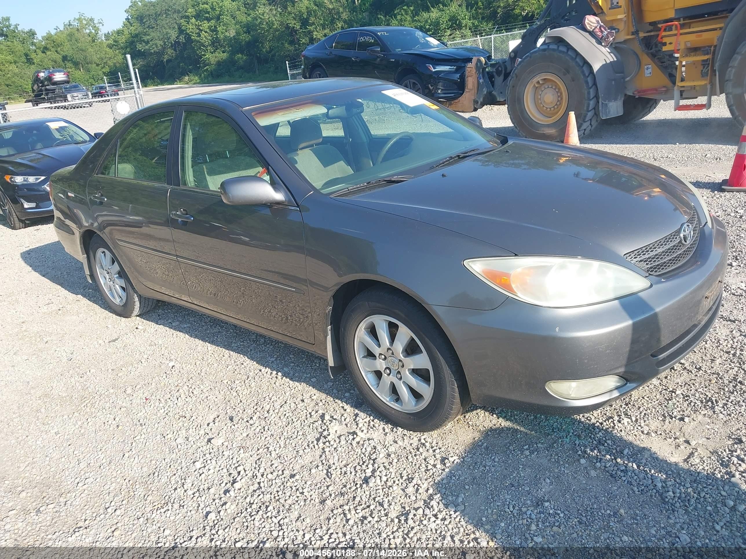 2004 Toyota Camry SE, VIN 4T1BE32K44U881161 — Normal wear