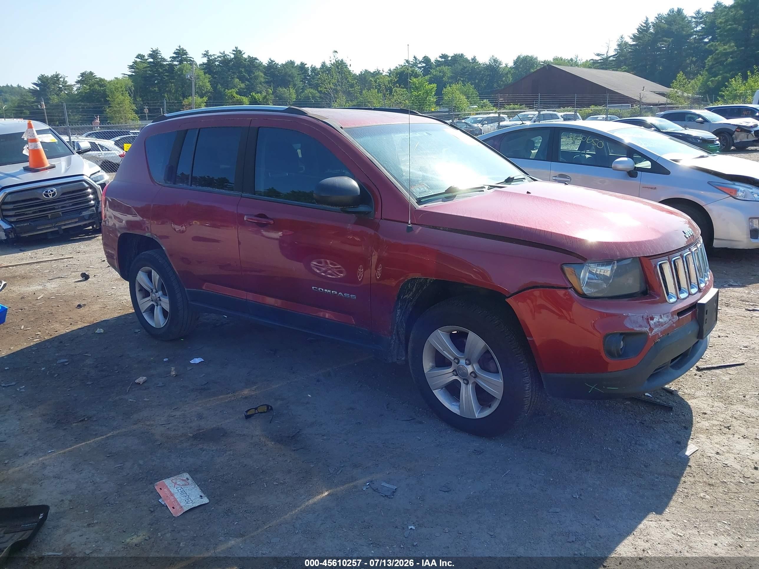 2014 Jeep Compass Sport, VIN 1C4NJCBB8ED741676 — Front end