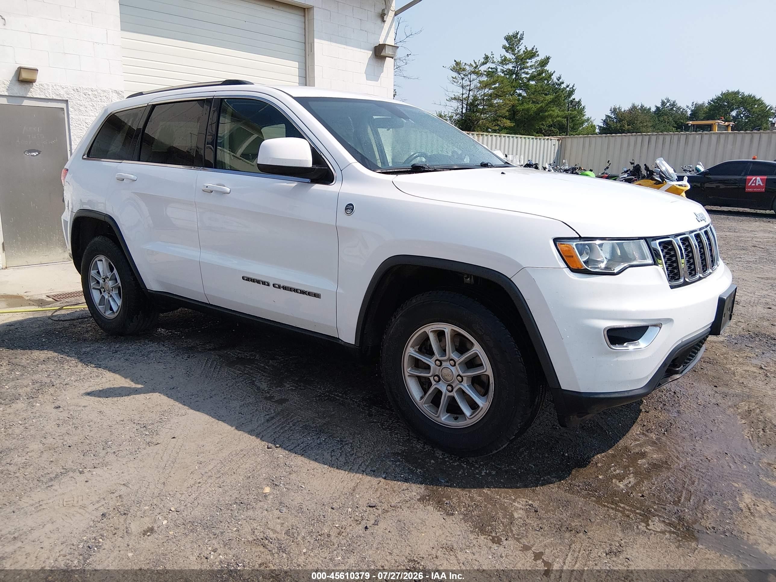 2018 Jeep Grand Cherokee Laredo E, VIN 1C4RJFAG5JC452612 — Normal wear