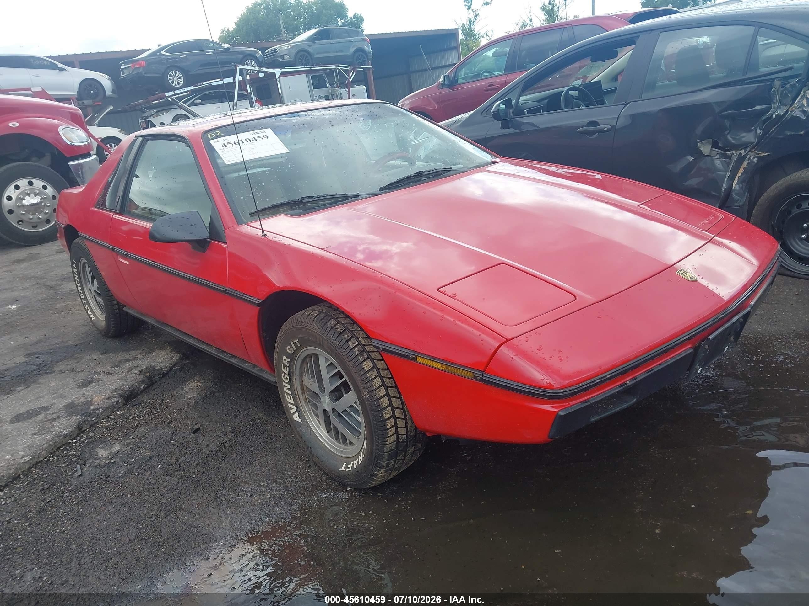 1985 Pontiac Fiero, VIN 1G2PF3797FP254392 — Normal wear