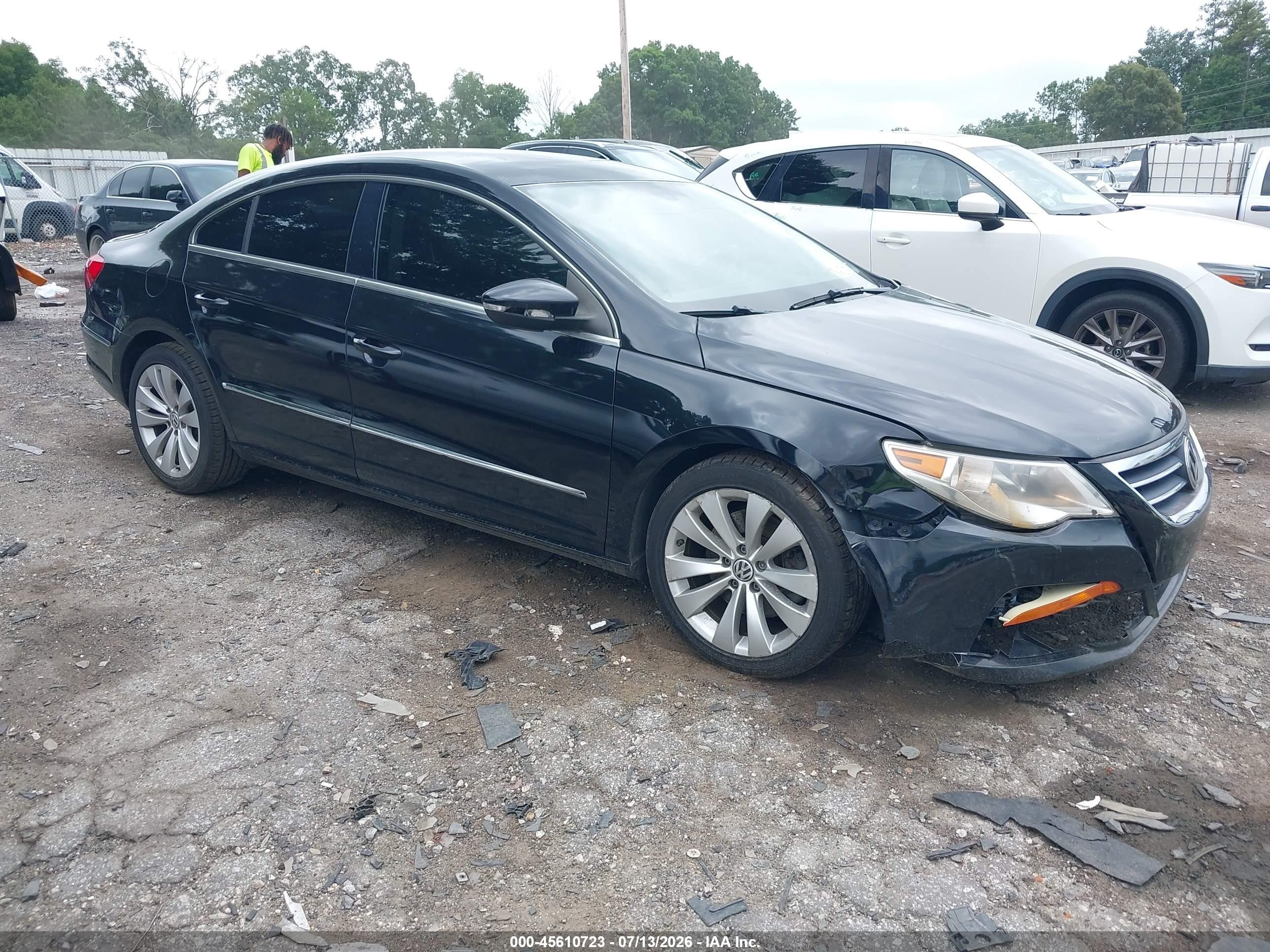 2011 Volkswagen CC Sport, VIN WVWMN7AN0BE713623 — Side