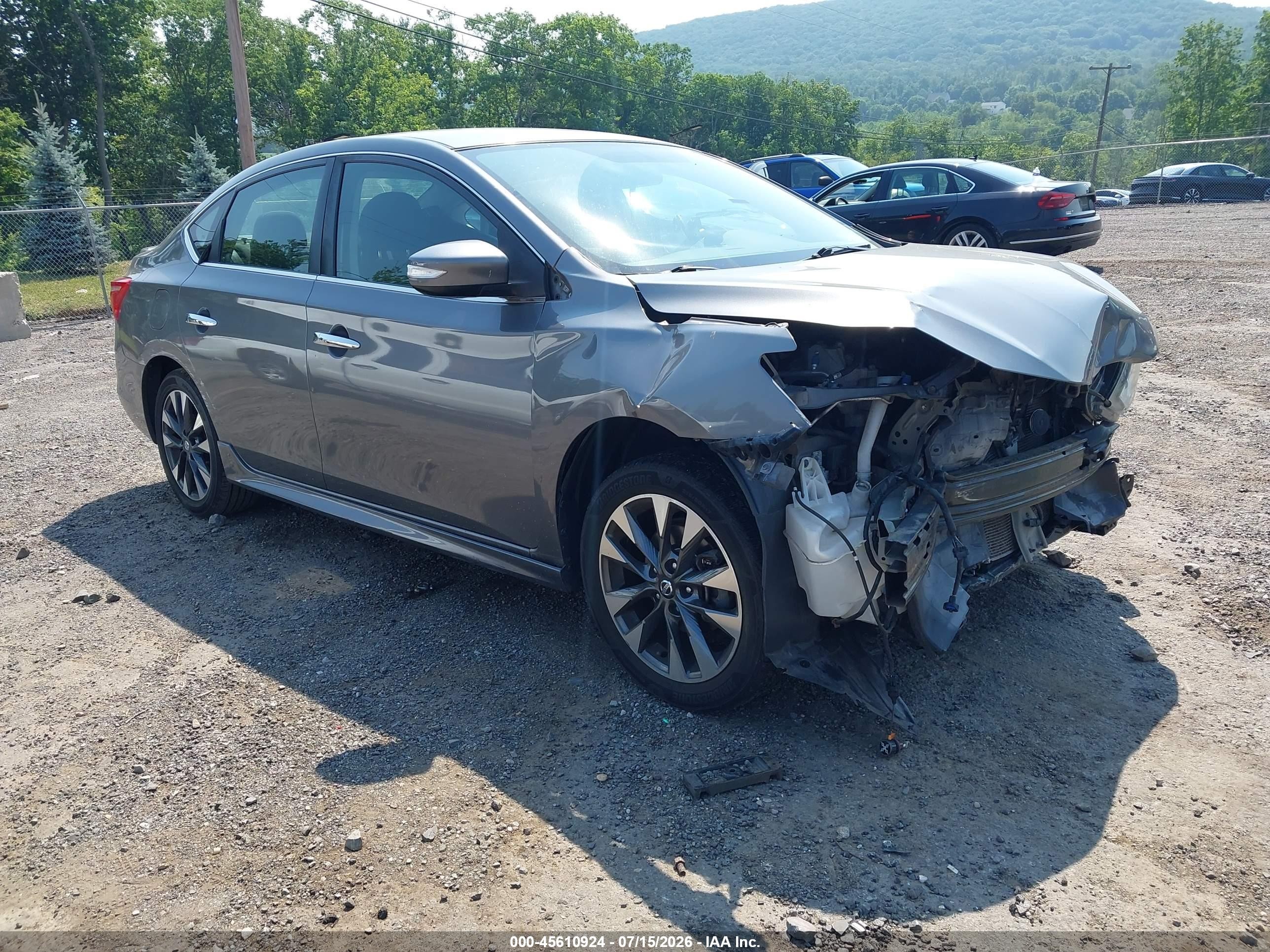 2016 Nissan Sentra SV, VIN 3N1AB7AP7GY321295 — Front end