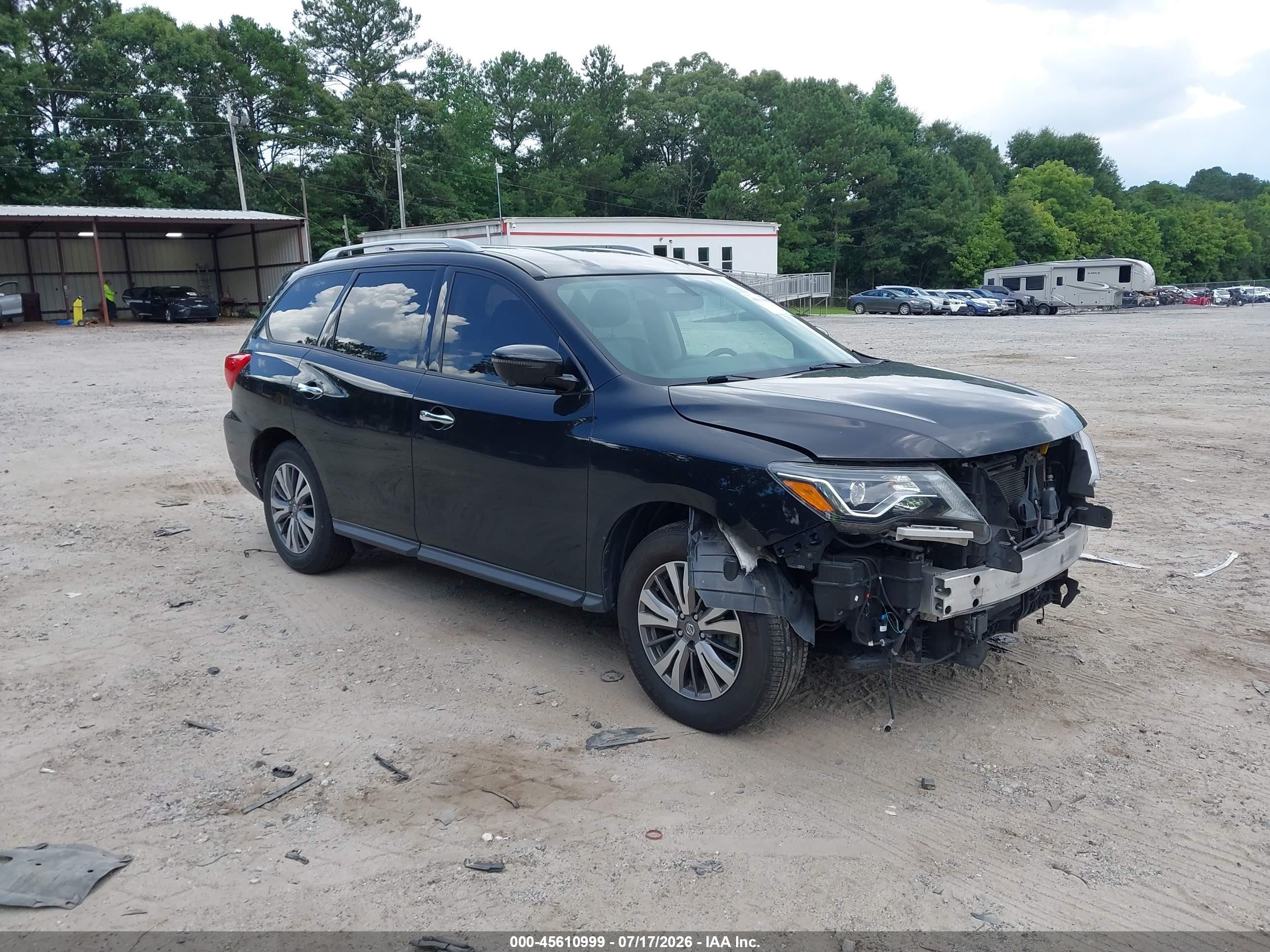 2020 Nissan Pathfinder SL, VIN 5N1DR2CM4LC603503 — Front end