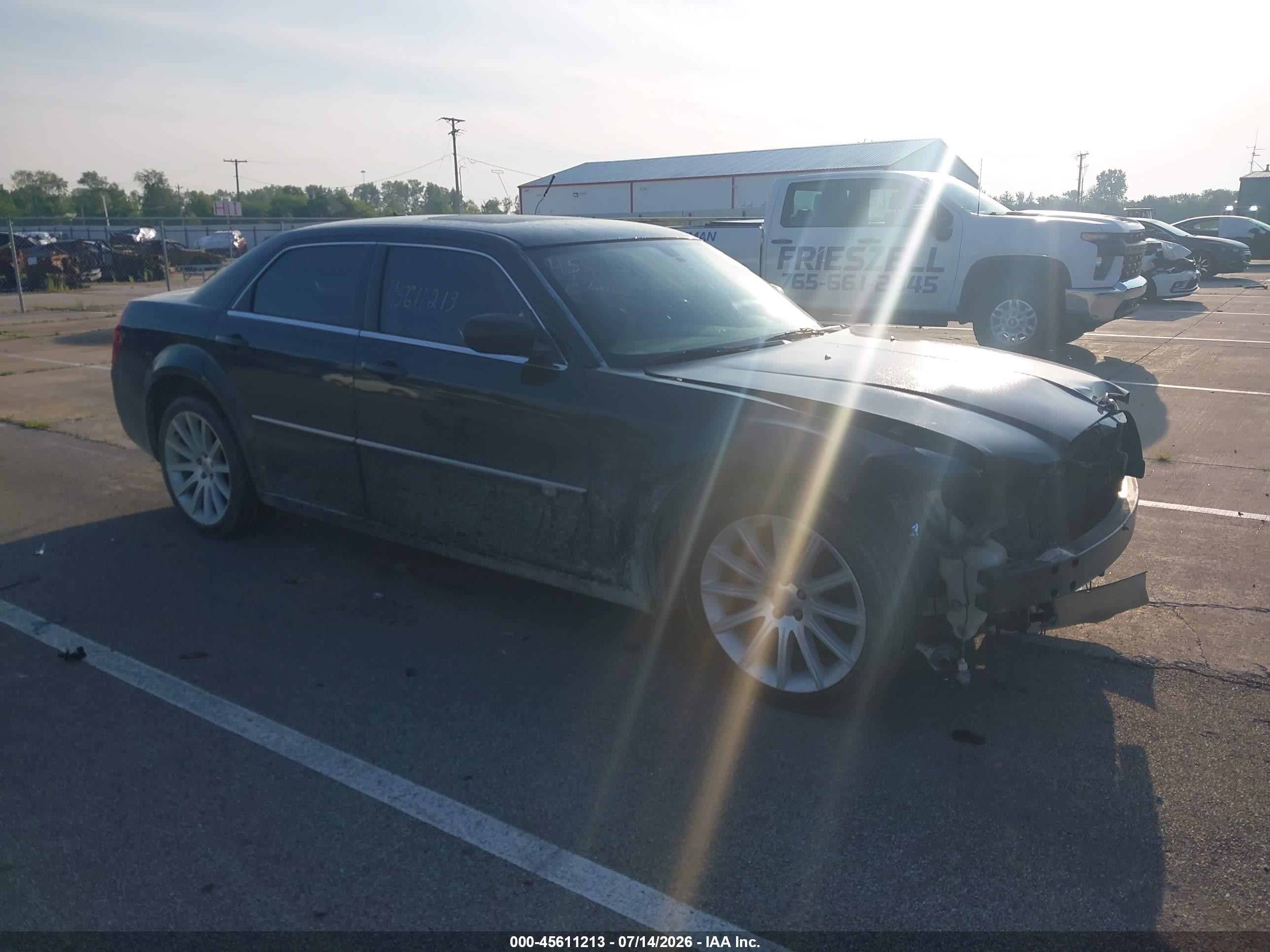 2008 Chrysler 300 C Hemi, VIN 2C3LA63H48H120104 — Перед
