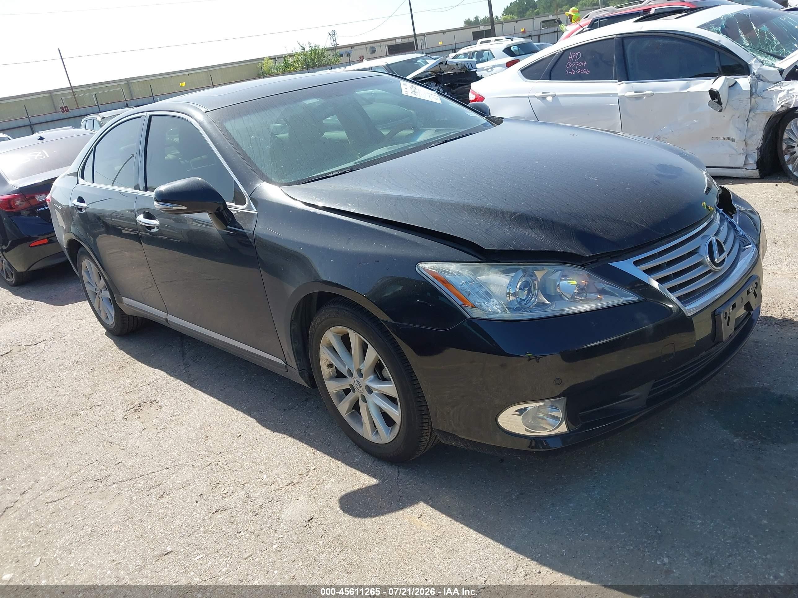 2012 Lexus ES 330, VIN JTHBK1EGXC2511804 — Front end