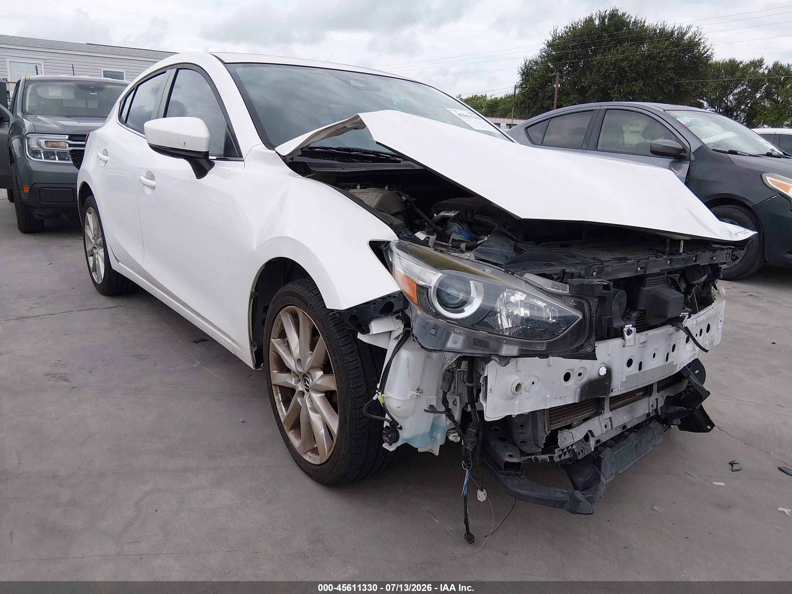 2017 Mazda 3 Grand Touring, VIN JM1BN1M33H1115489 — Front end