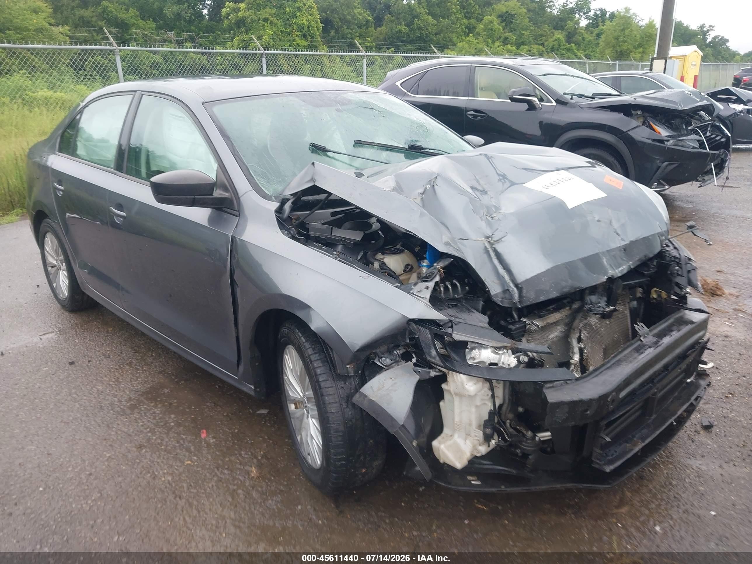 2015 Volkswagen Jetta S, VIN 3VWLA7AJ8FM325038 — Front end