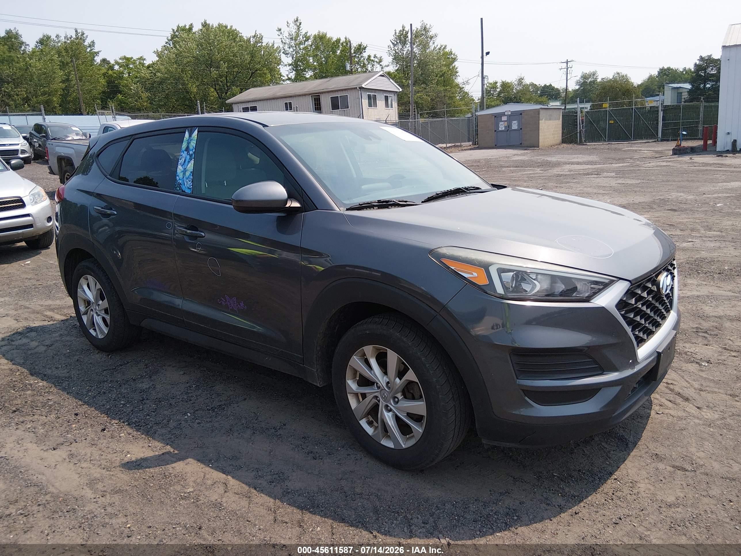 2019 Hyundai Tucson SE, VIN KM8J2CA4XKU951783 — Rear end