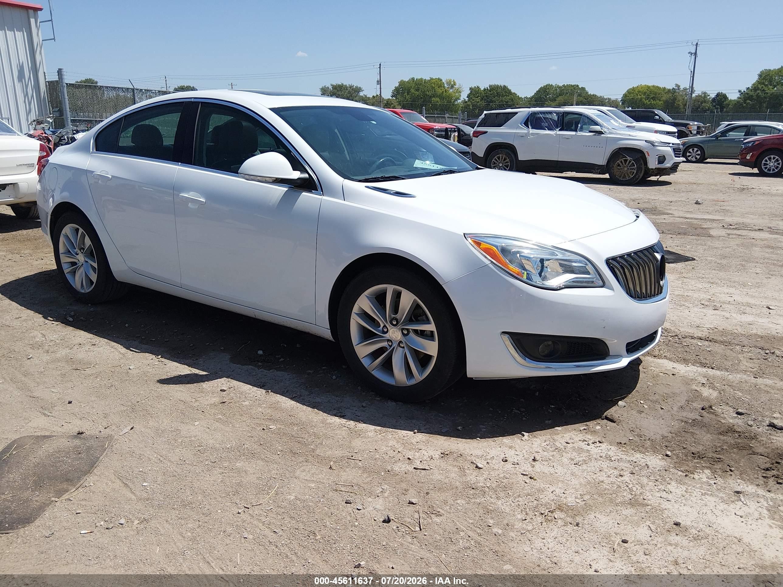 2014 Buick Regal, VIN 2G4GV5EK4E9314783 — Front end