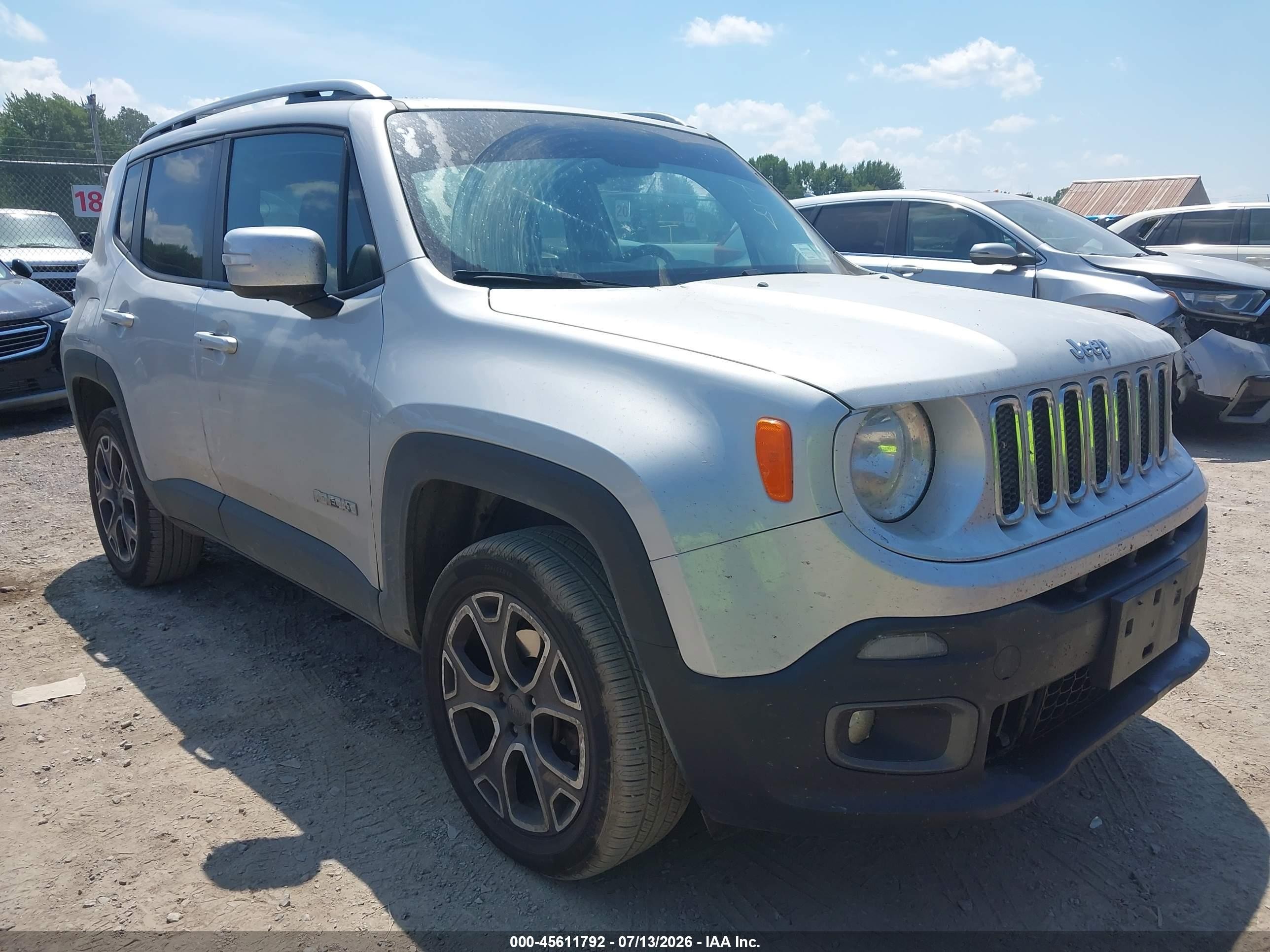 2016 Jeep Renegade Limited, VIN ZACCJBDT8GPD04613 — Front end