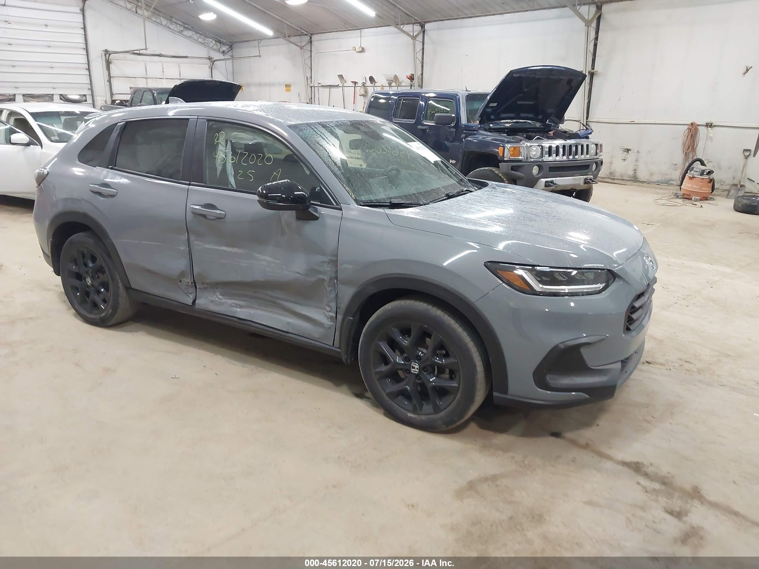2025 Honda HR-V Sport, VIN 3CZRZ2H55SM730425 — Side