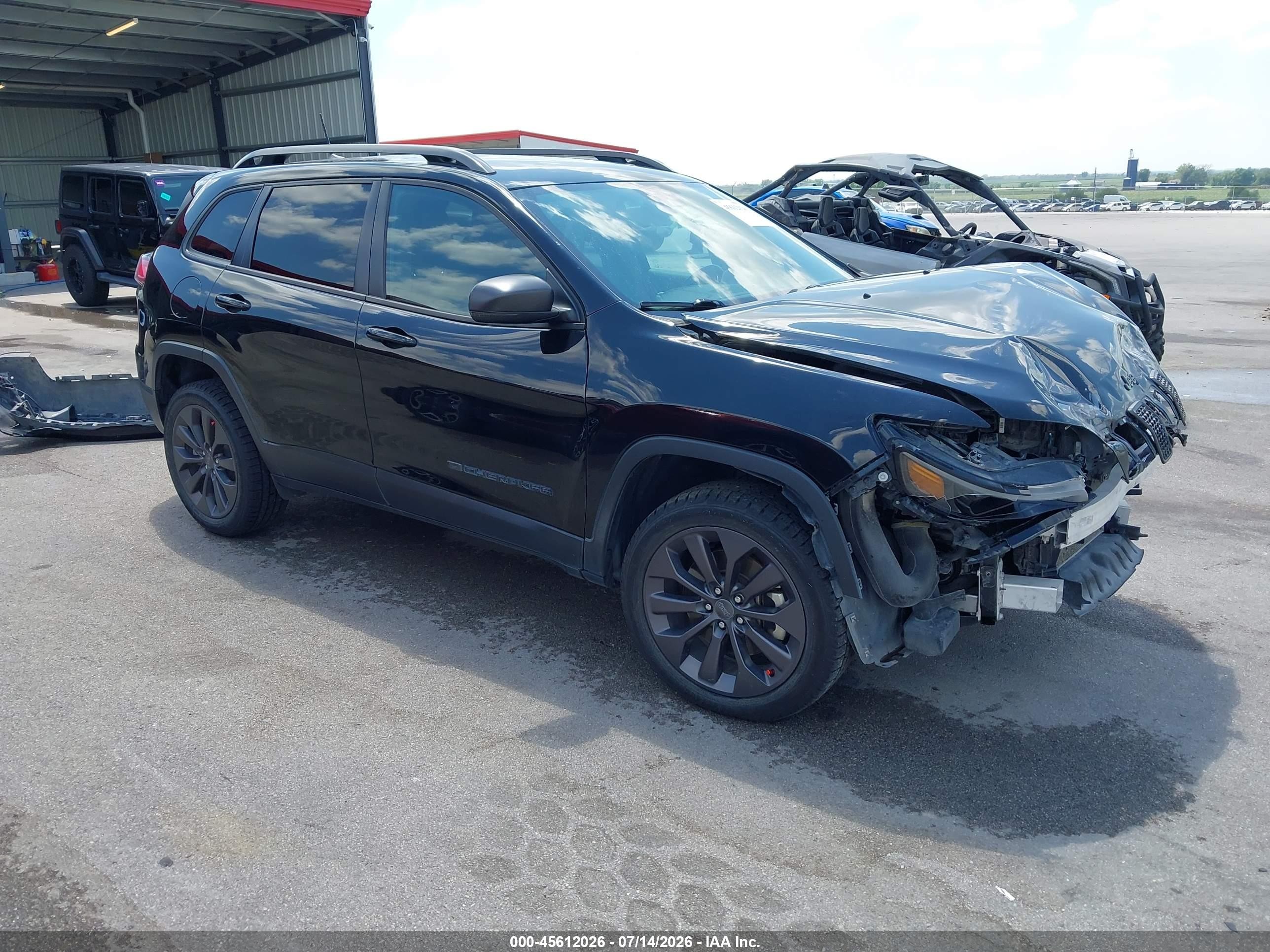 2021 Jeep Cherokee Latitude Lux, VIN 1C4PJMMX6MD194364 — Front end