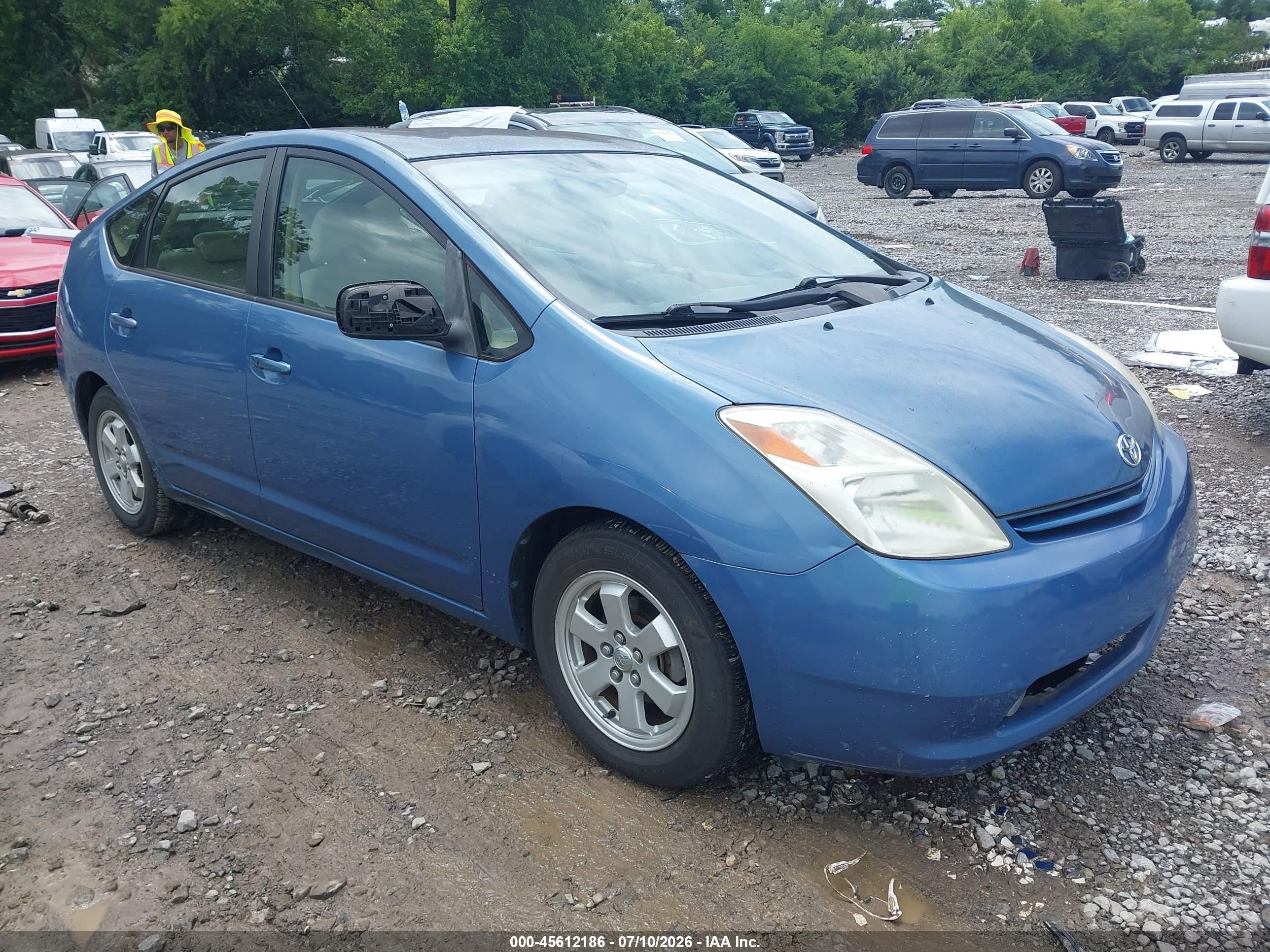 2004 Toyota Prius, VIN JTDKB20U140093943 — Обычный износ