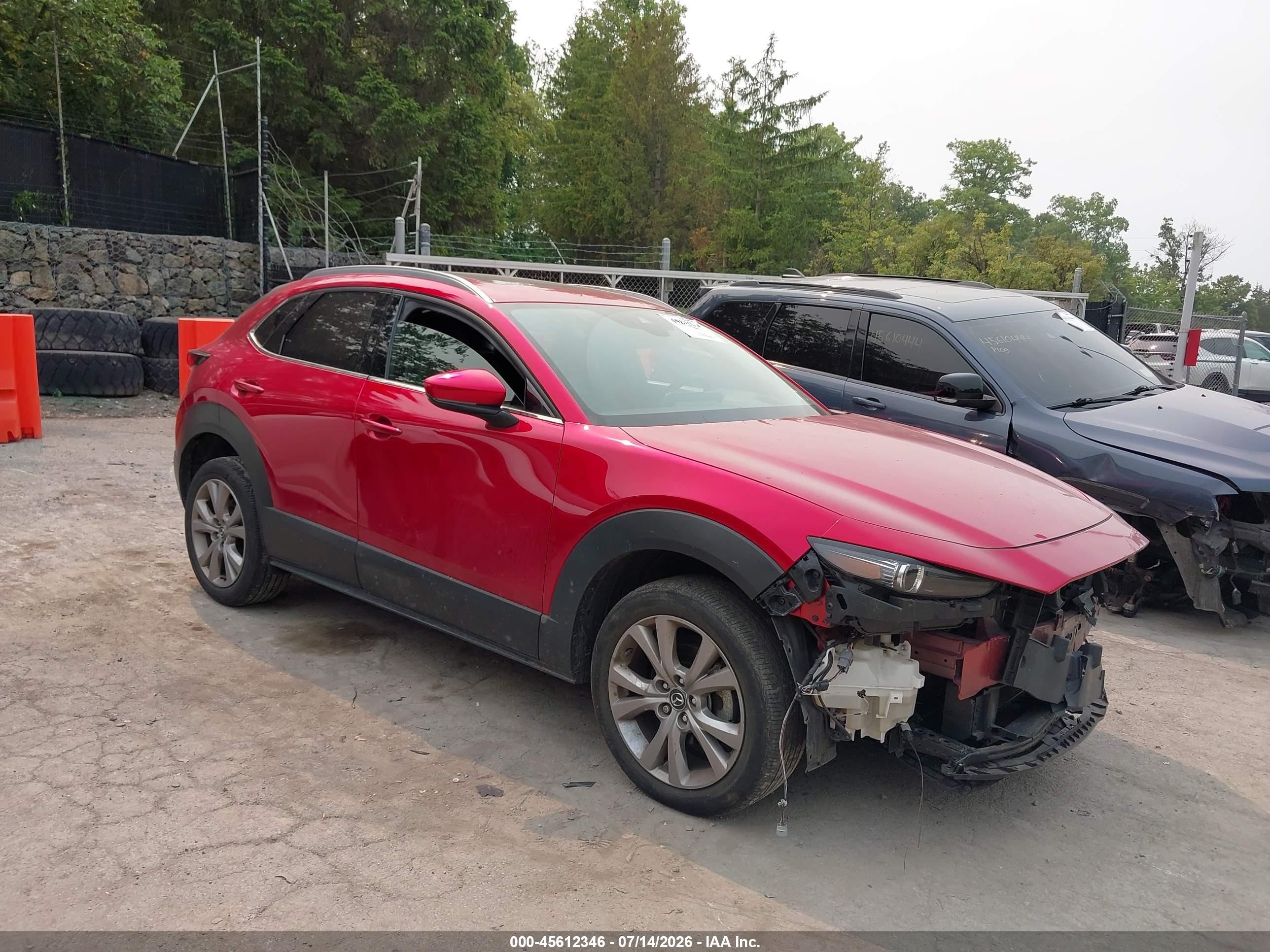 2022 Mazda CX-30 S Premium, VIN 3MVDMBDL8NM428519 — Front end