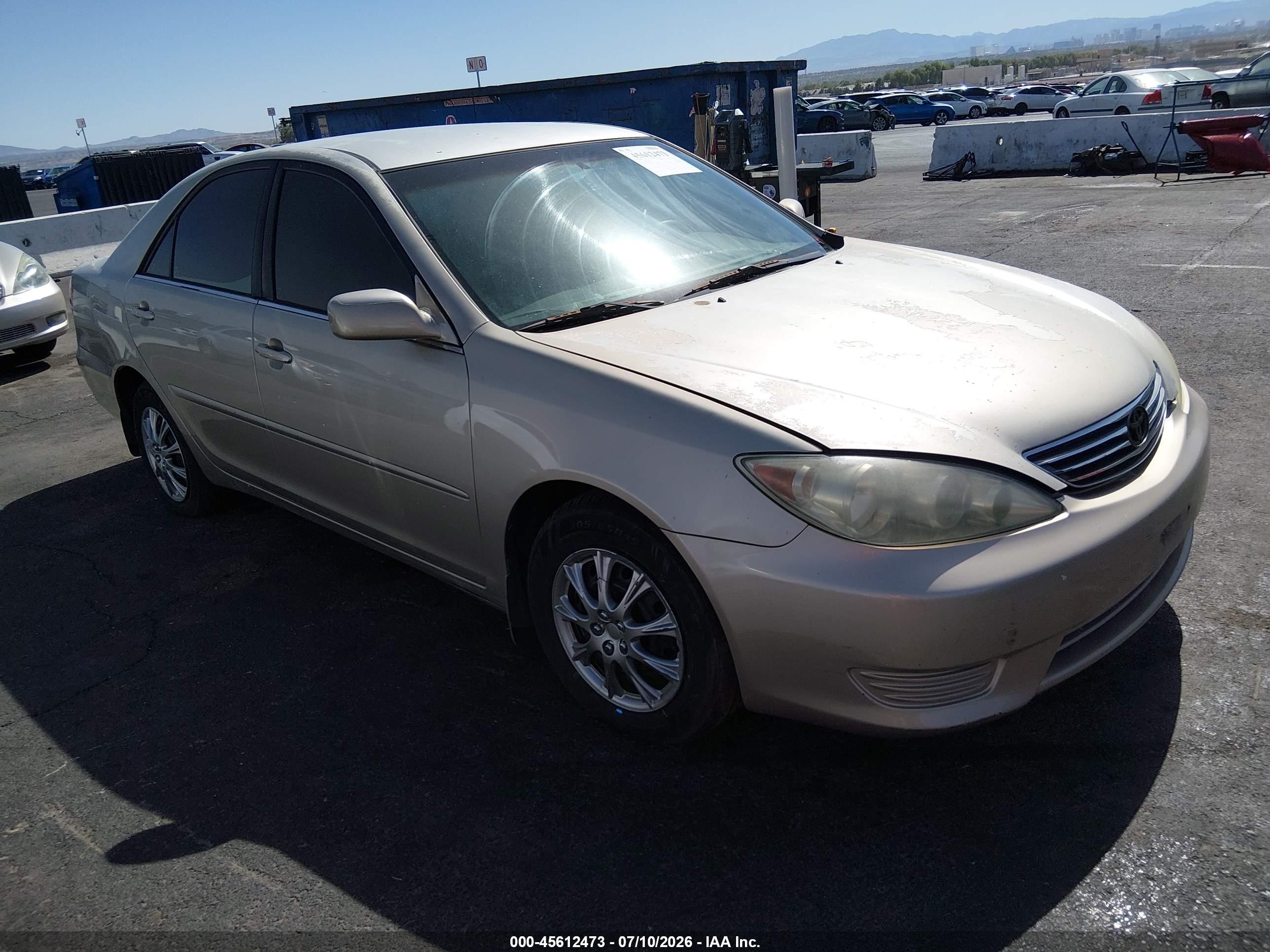 2005 Toyota Camry LE, VIN 4T1BE32K45U076925 — Normal wear