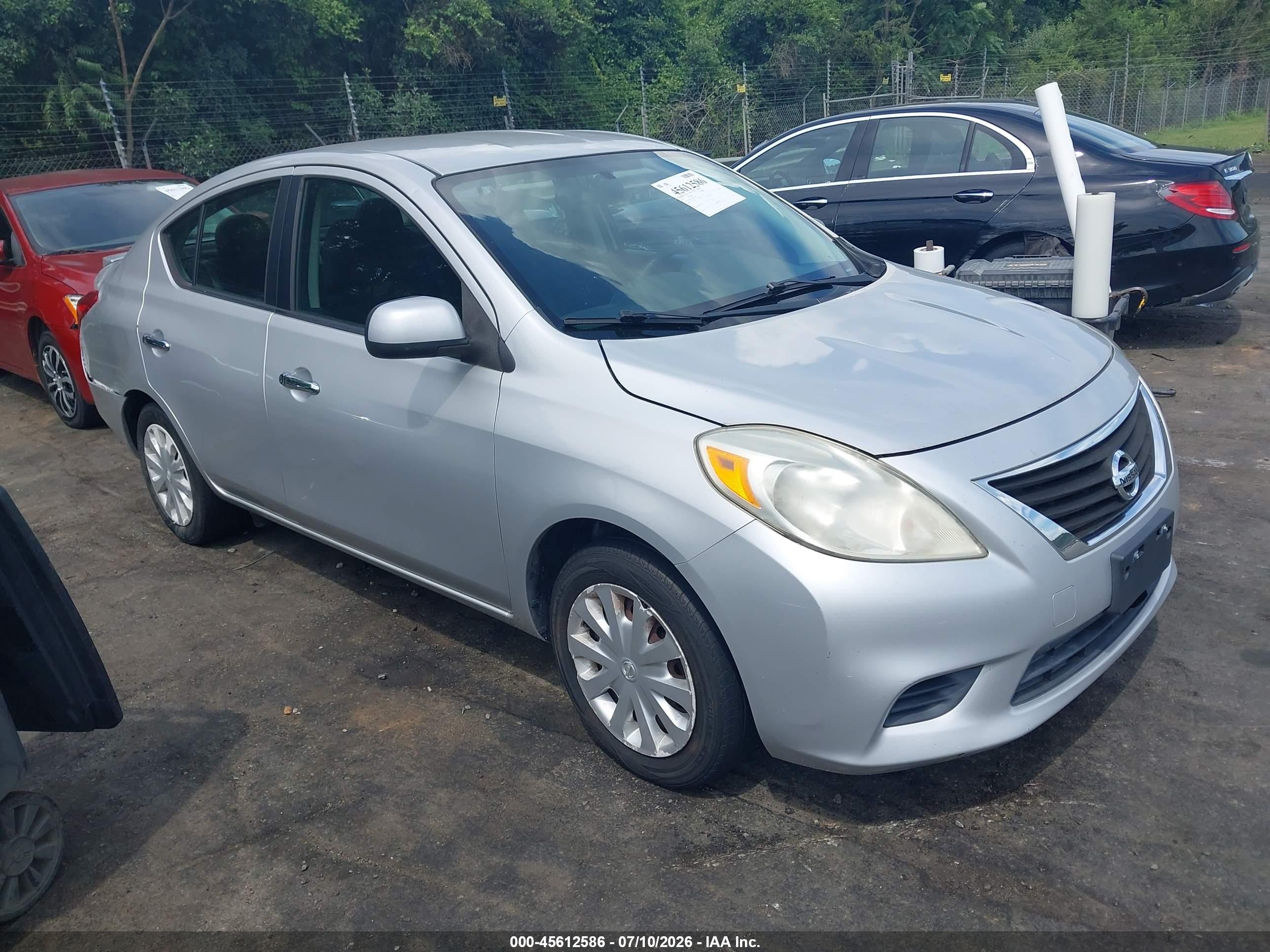 2013 Nissan Versa SV, VIN 3N1CN7AP3DL871439 — Normal wear