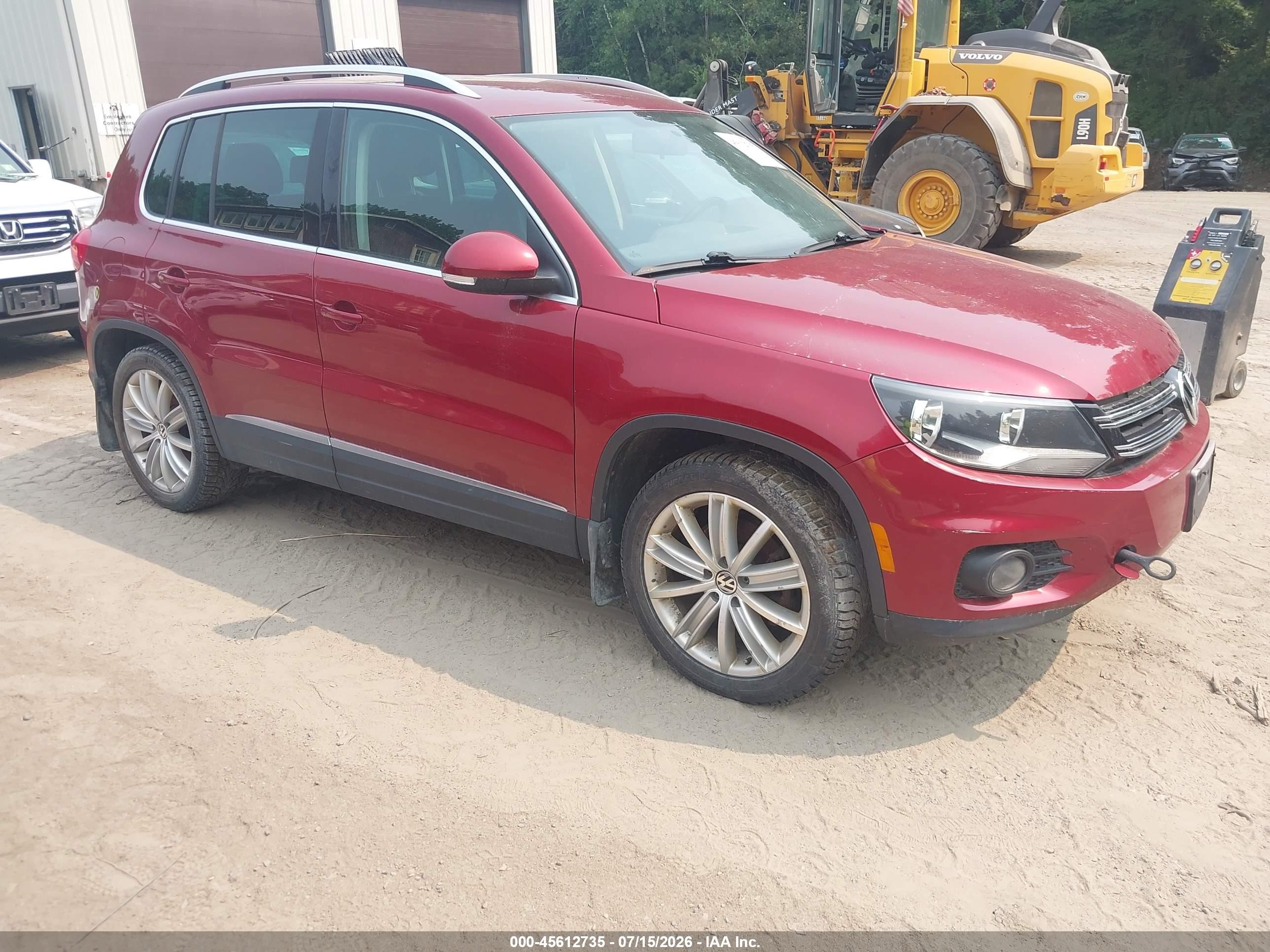 2013 Volkswagen Tiguan S, VIN WVGBV3AX5DW099212 — Normal wear